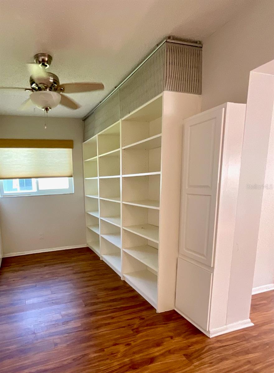 Kitchen extended area shelves