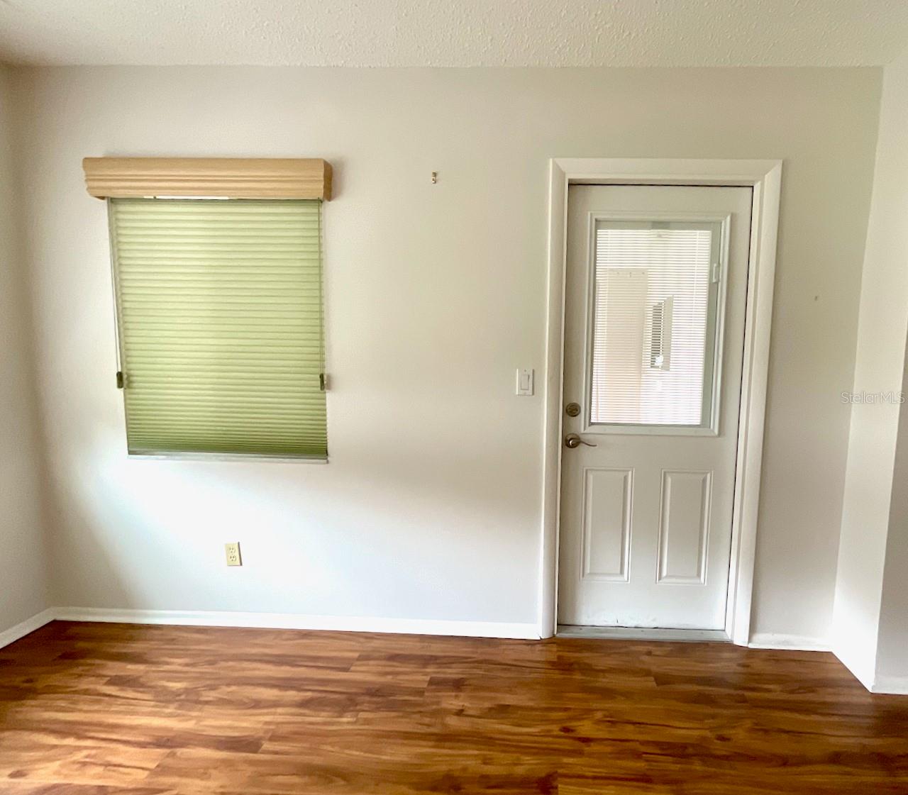 Family room door to enclosed lanai