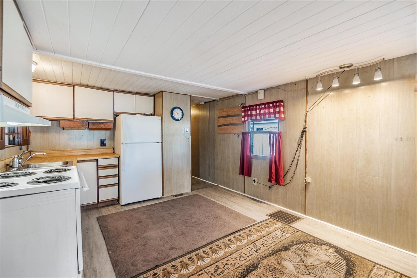 5646 ASHEN AVE, NEW PORT RICHEY, FL, 34652