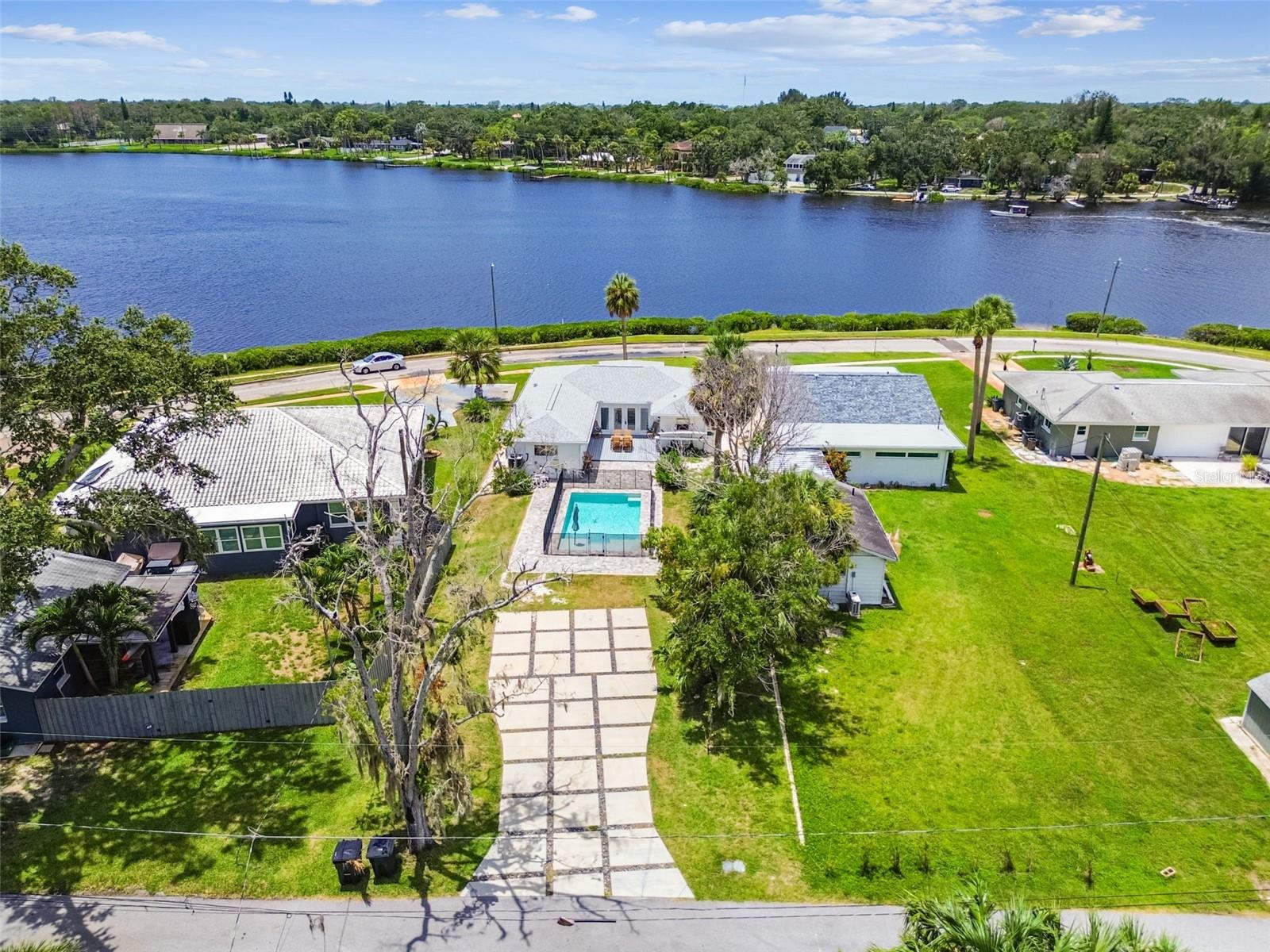 315 S SPRING BLVD, TARPON SPRINGS, FL, 34689