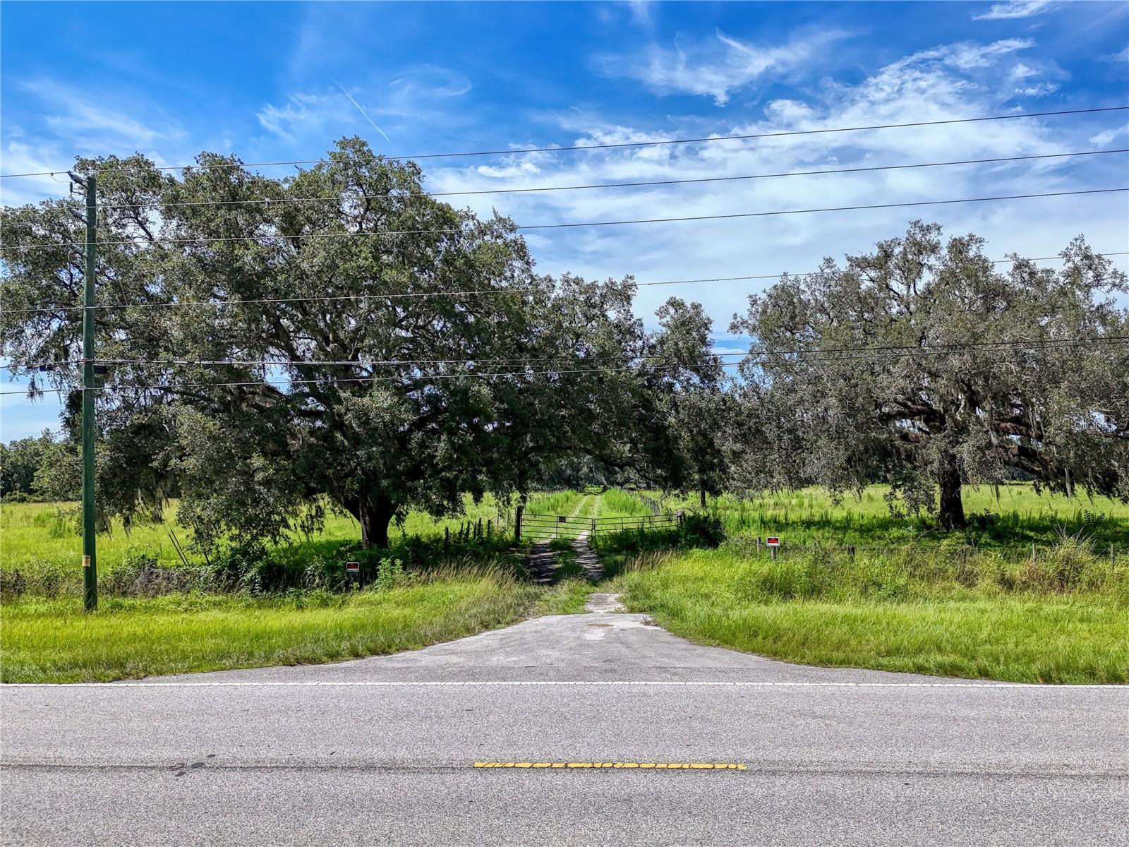 W7877630 Property Photo