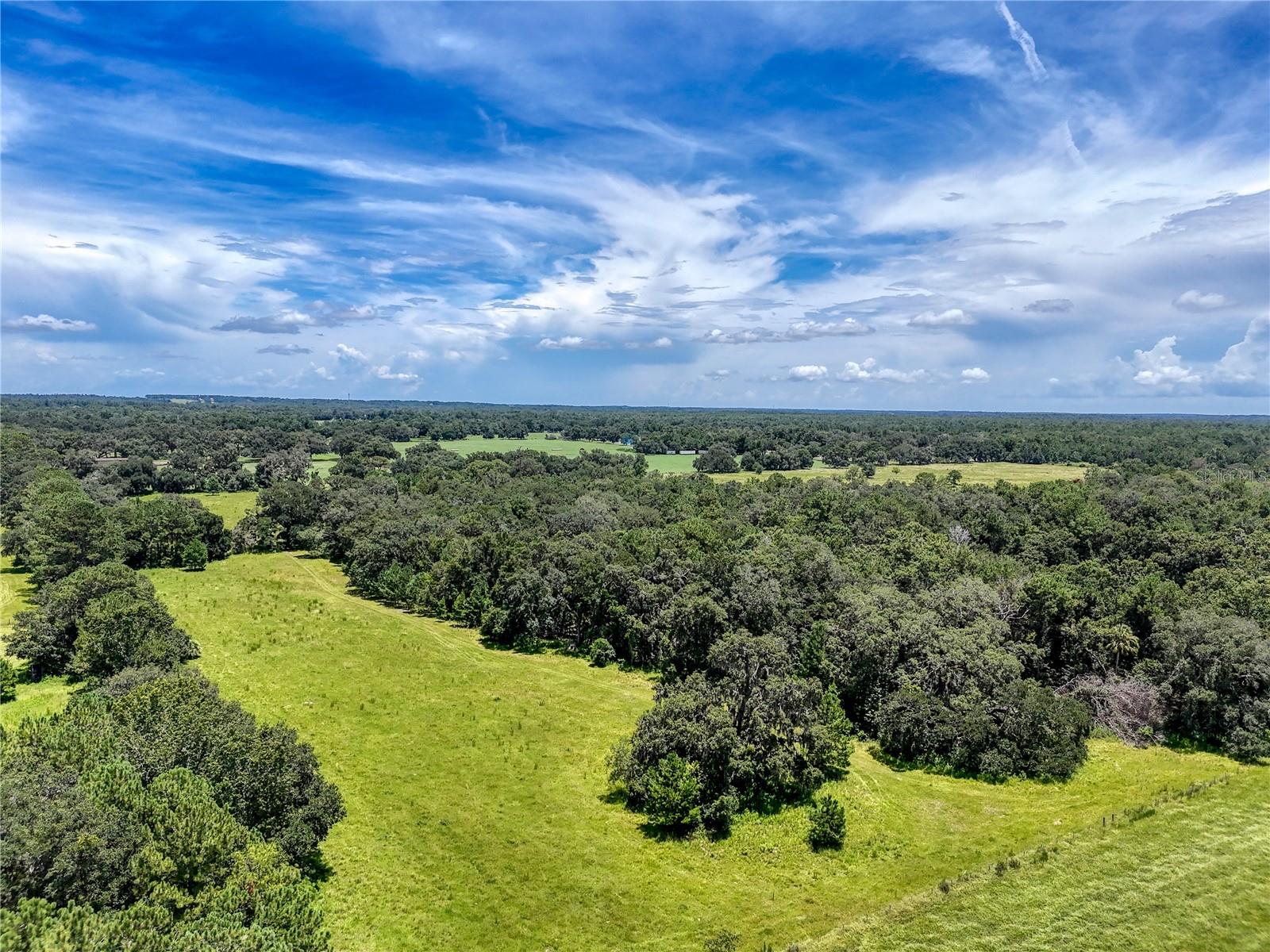 W7877630 Property Photo