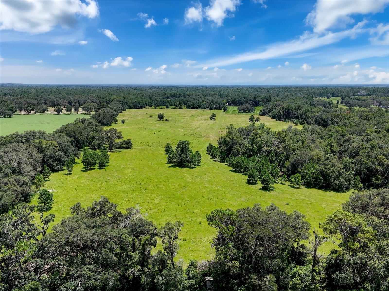 W7877630 Property Photo