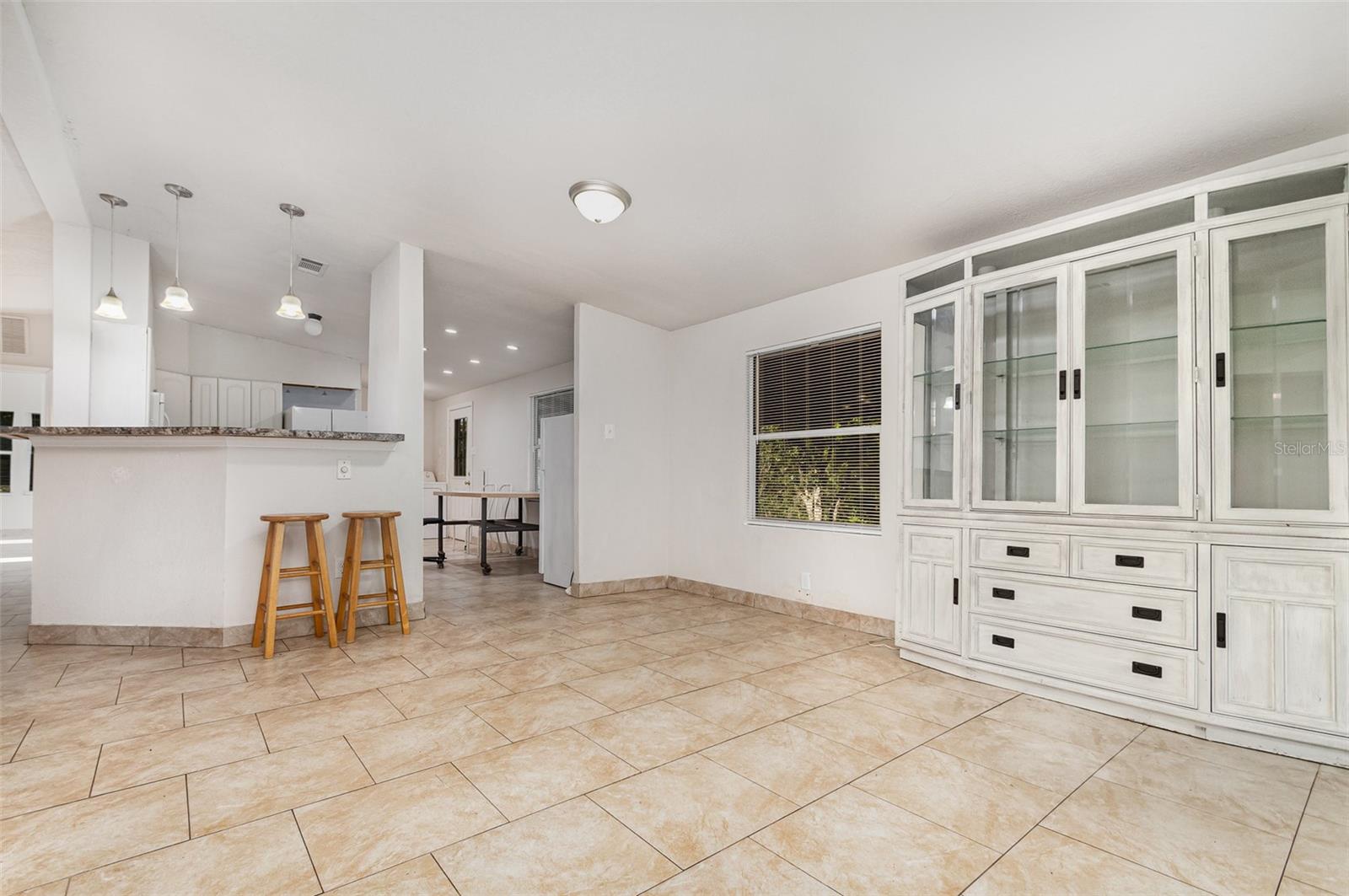 O6330530 Property Photo