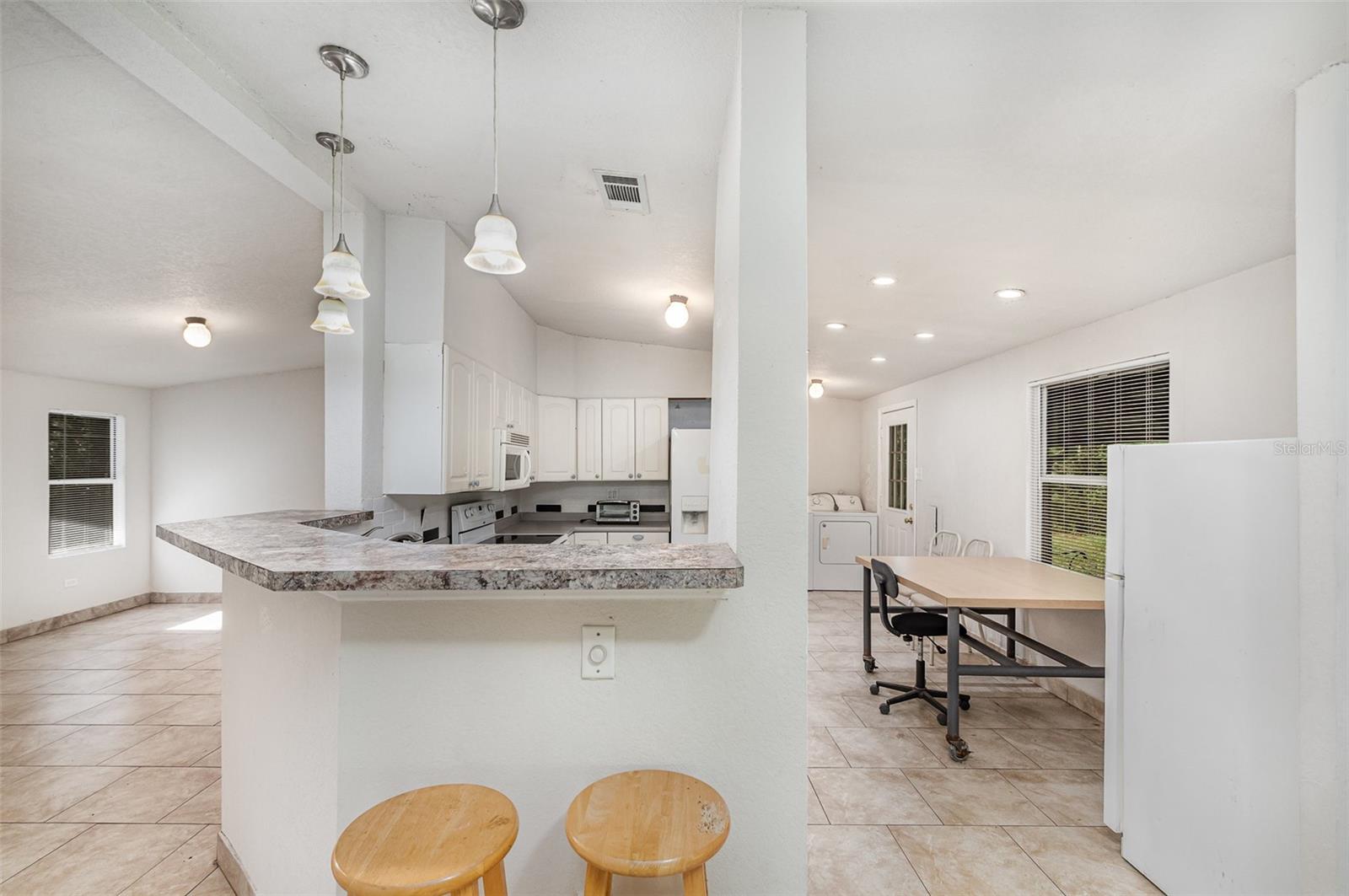 O6330530 Property Photo