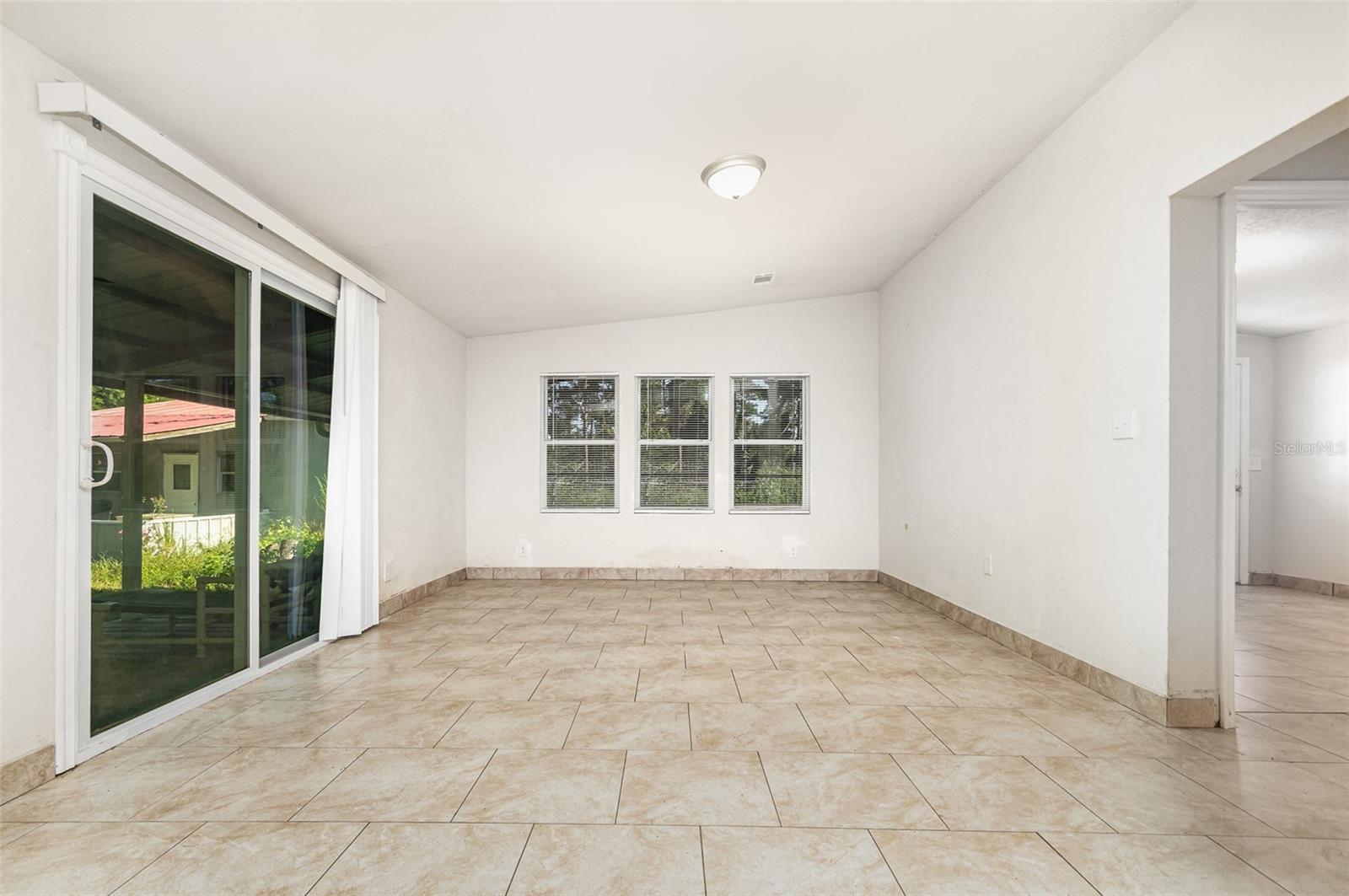O6330530 Property Photo