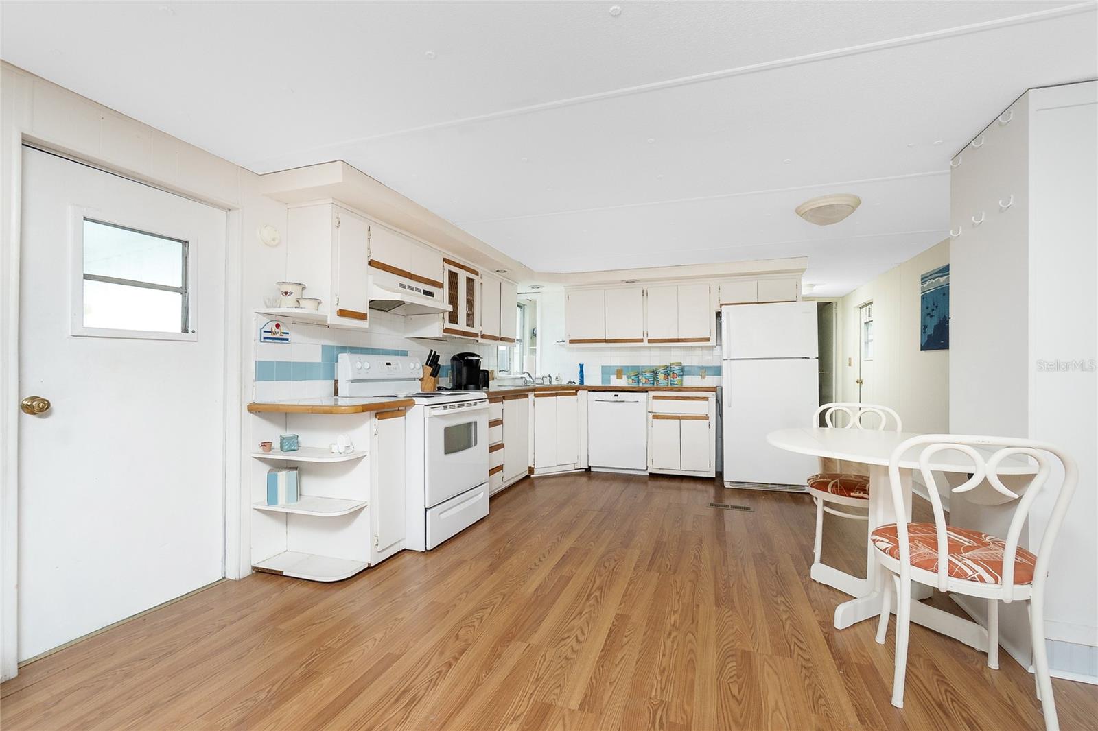 C7512845 Property Photo