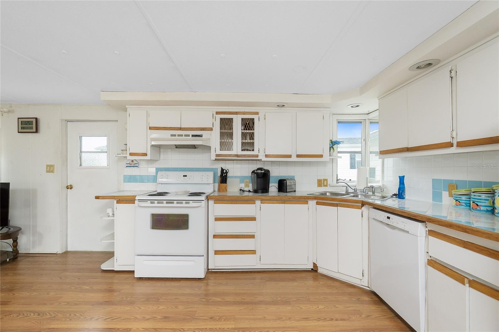 C7512845 Property Photo