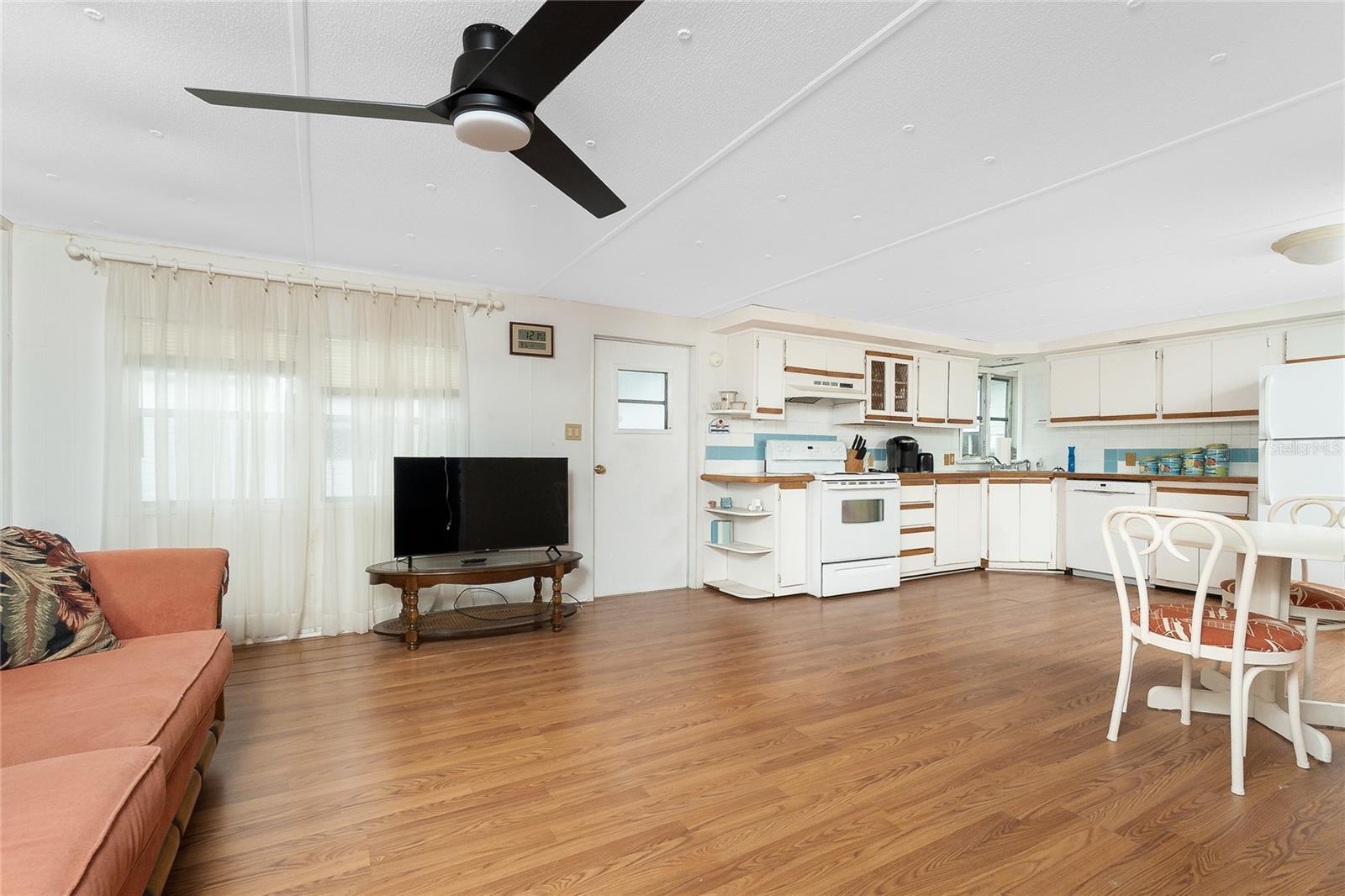 C7512845 Property Photo