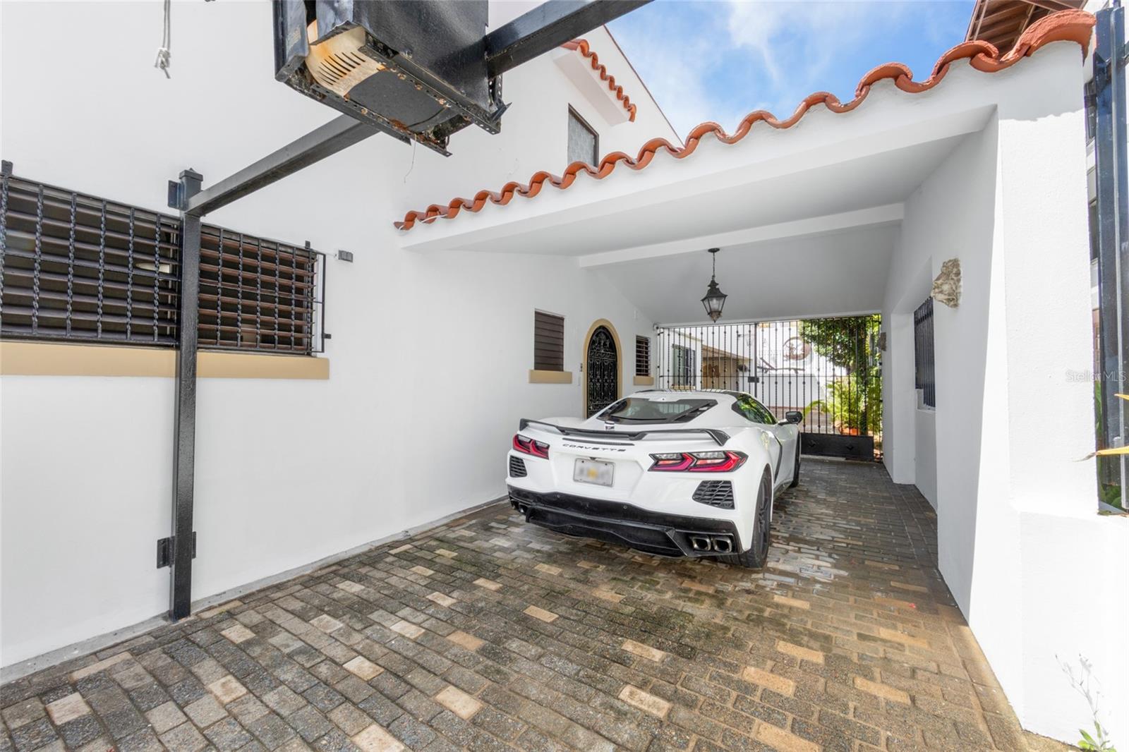 PR9115083 Property Photo