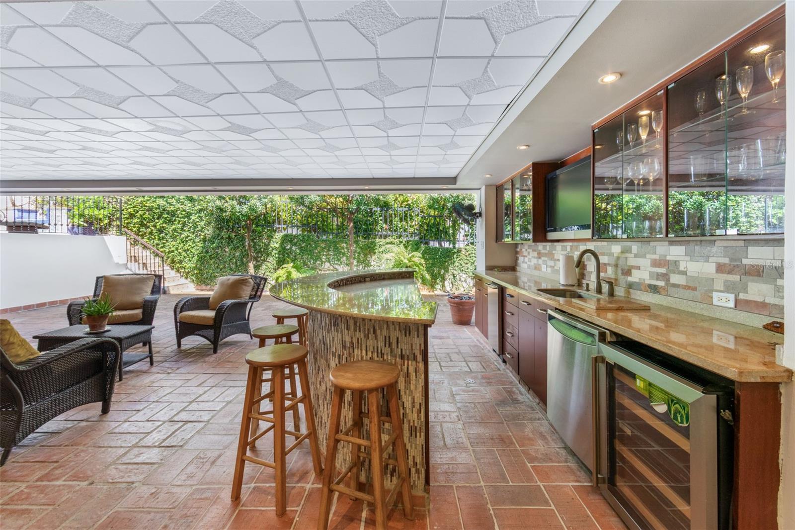 PR9115083 Property Photo