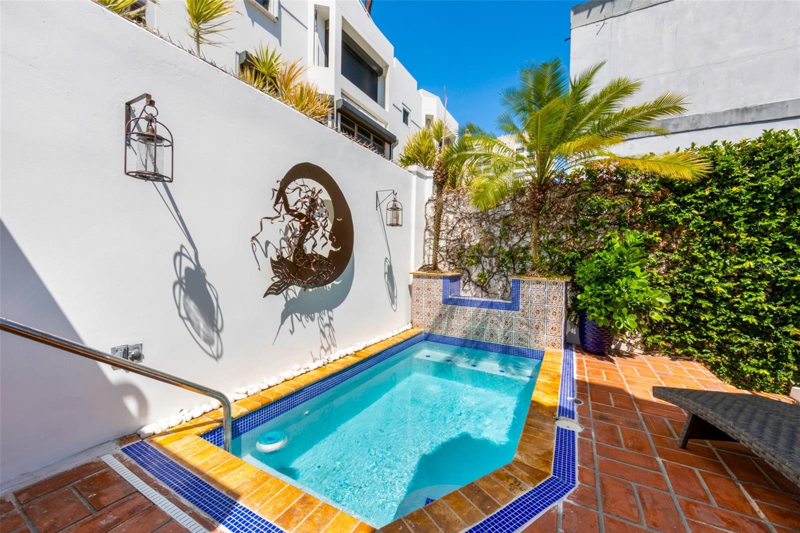 PR9115083 Property Photo