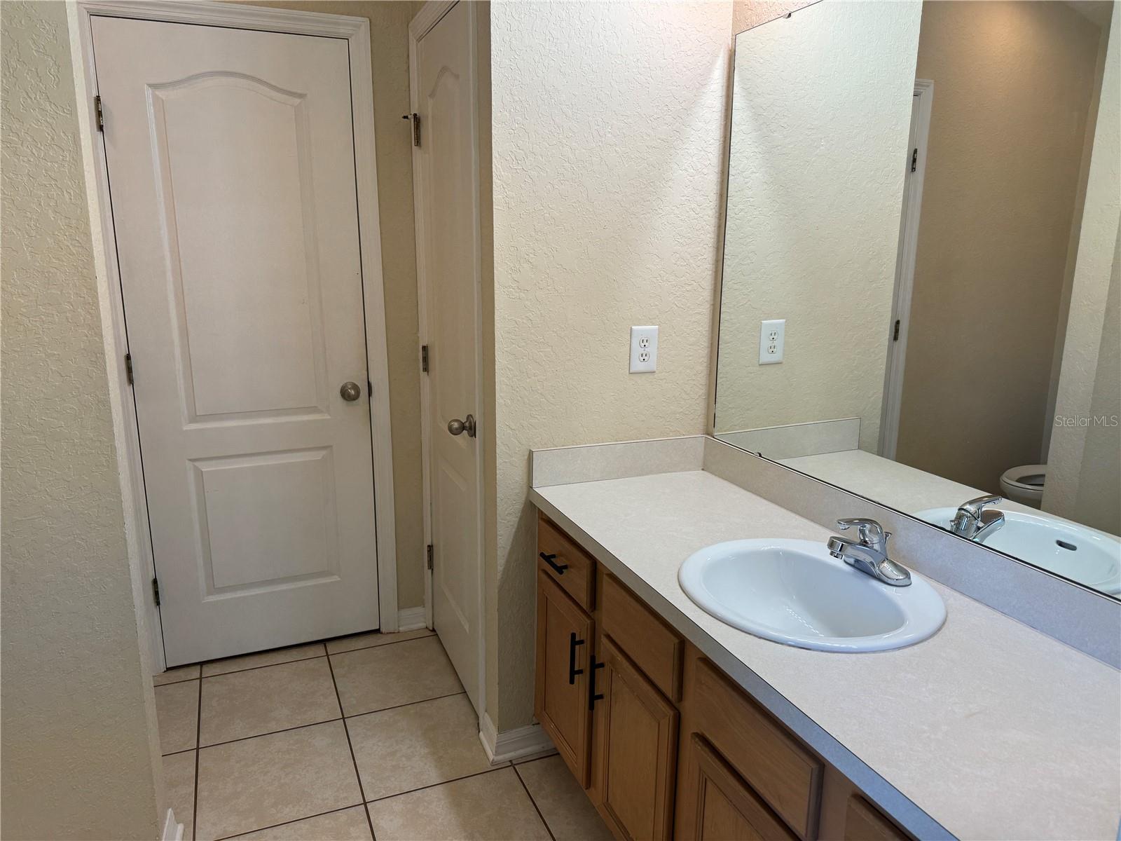 R4909685 Property Photo