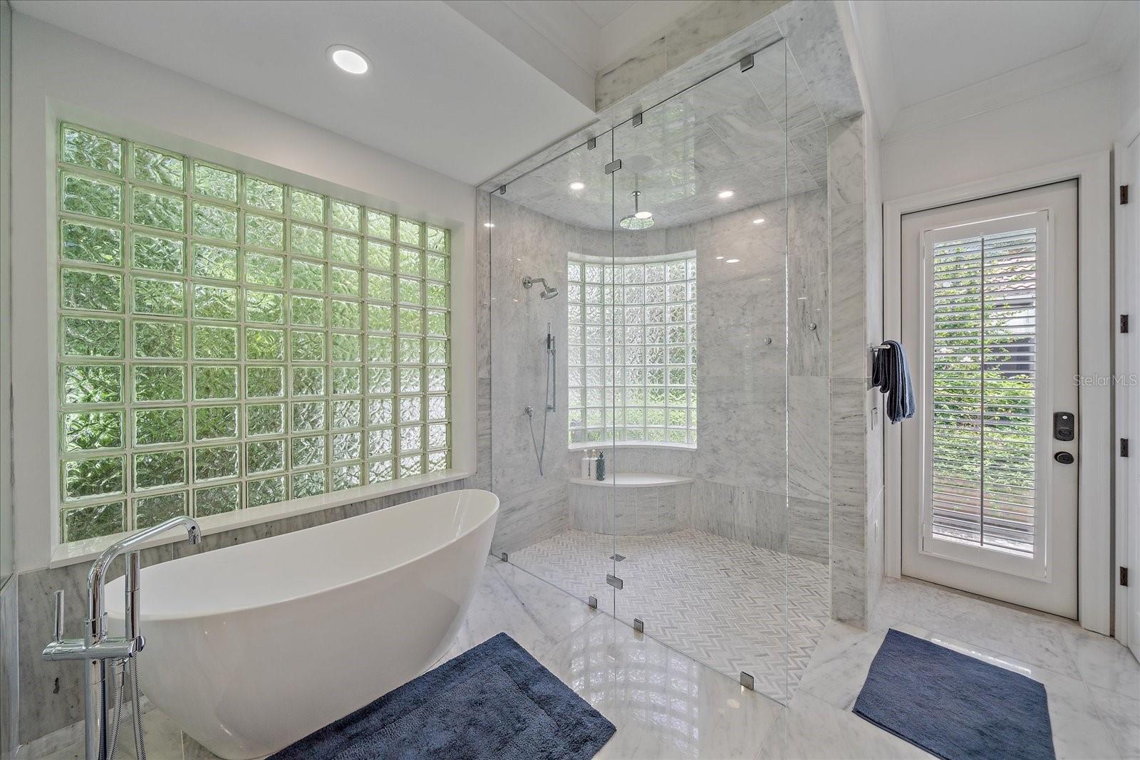 A4660157 Property Photo