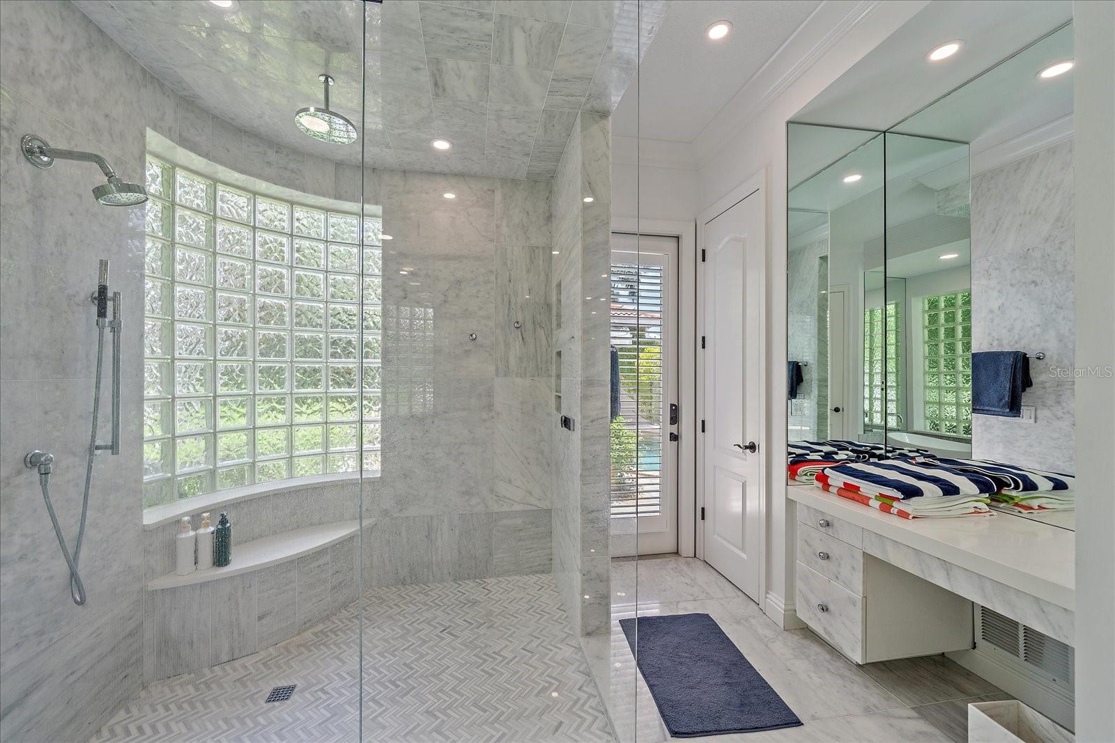 A4660157 Property Photo