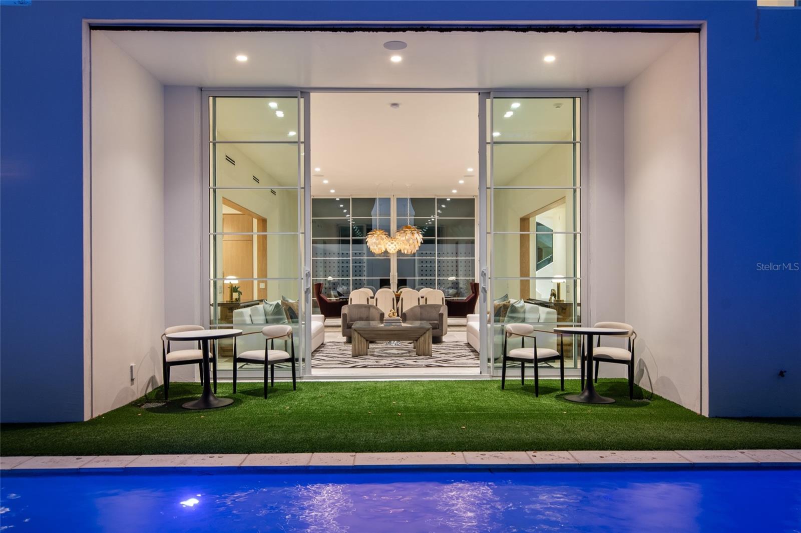 O6330736 Property Photo