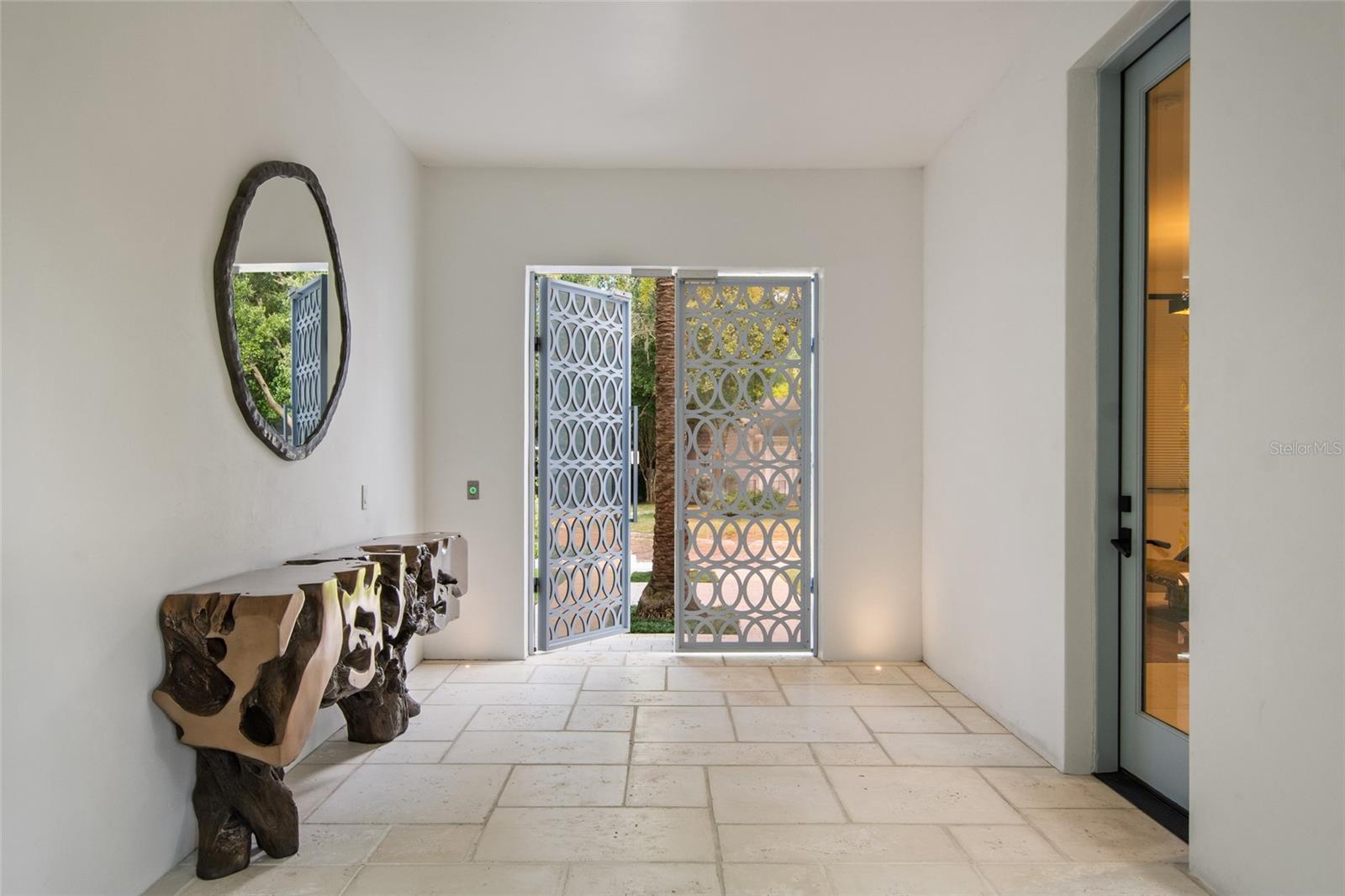 O6330736 Property Photo