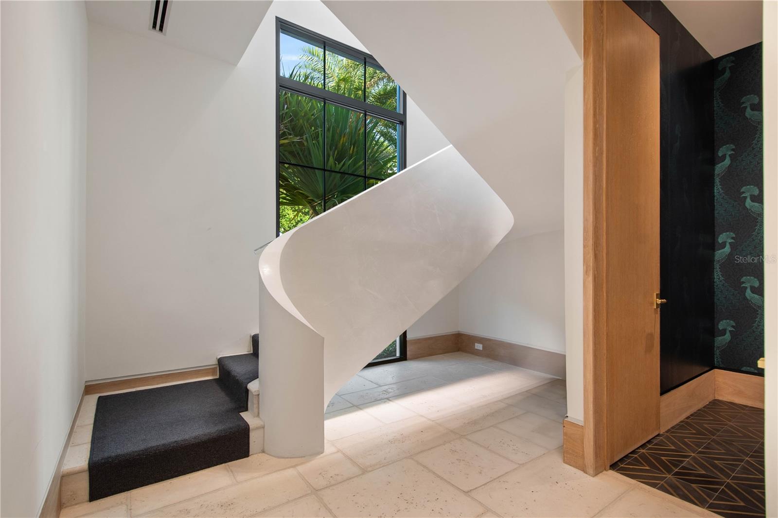 O6330736 Property Photo