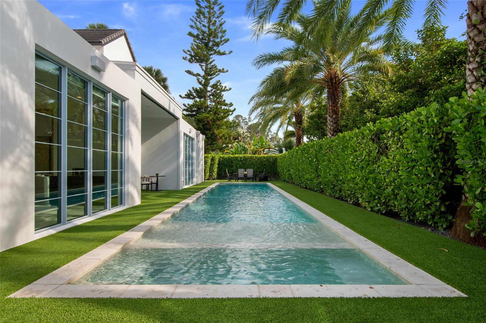 O6330736 Property Photo