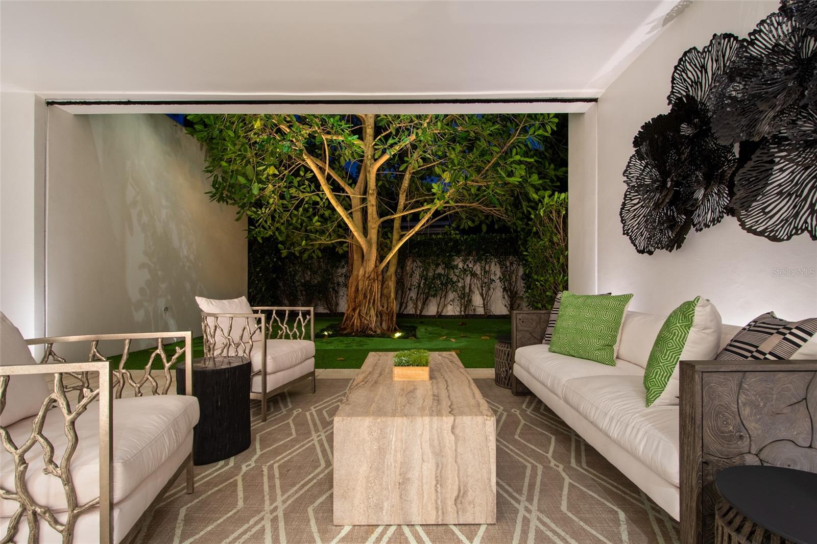 O6330736 Property Photo