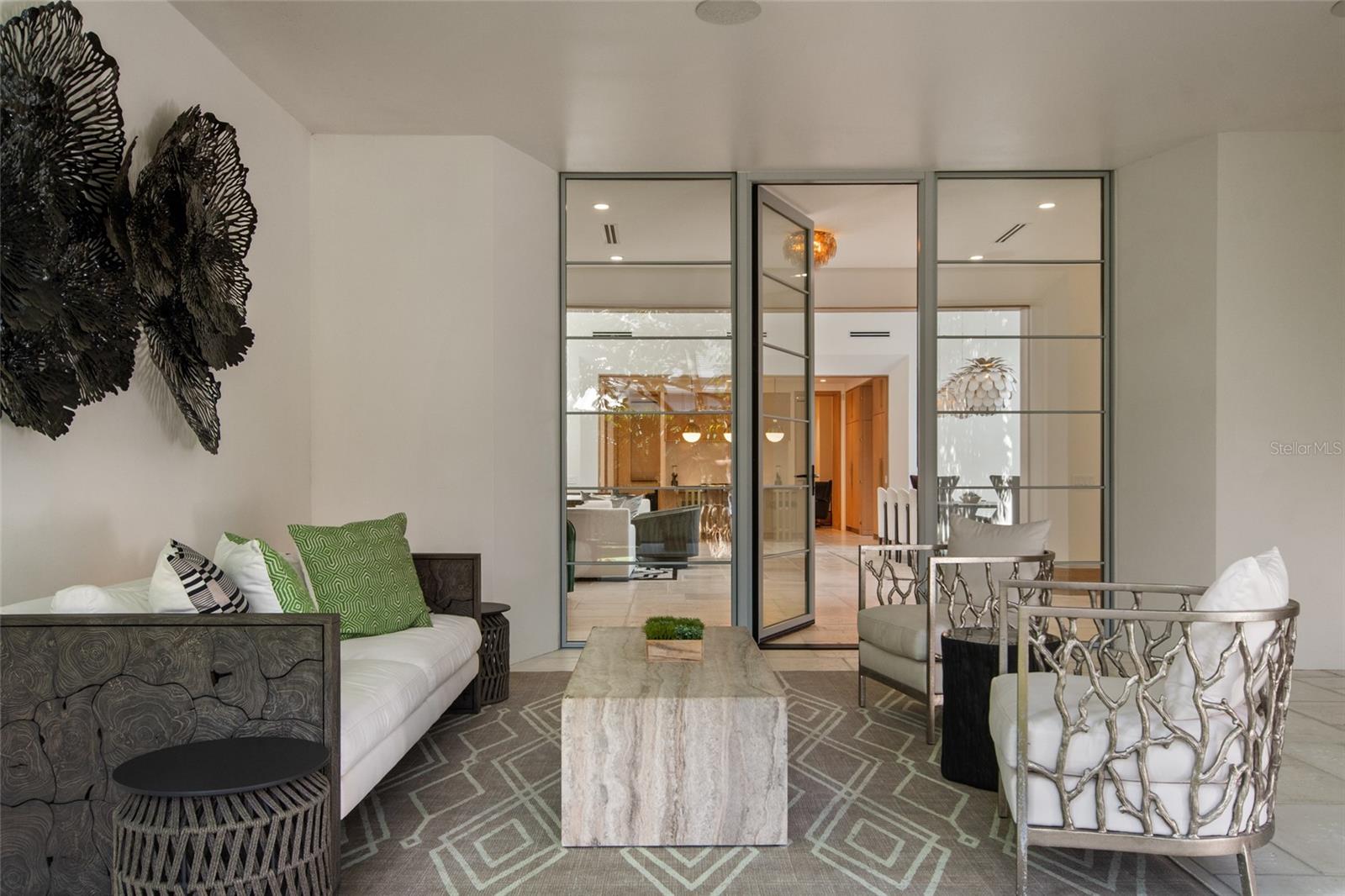 O6330736 Property Photo