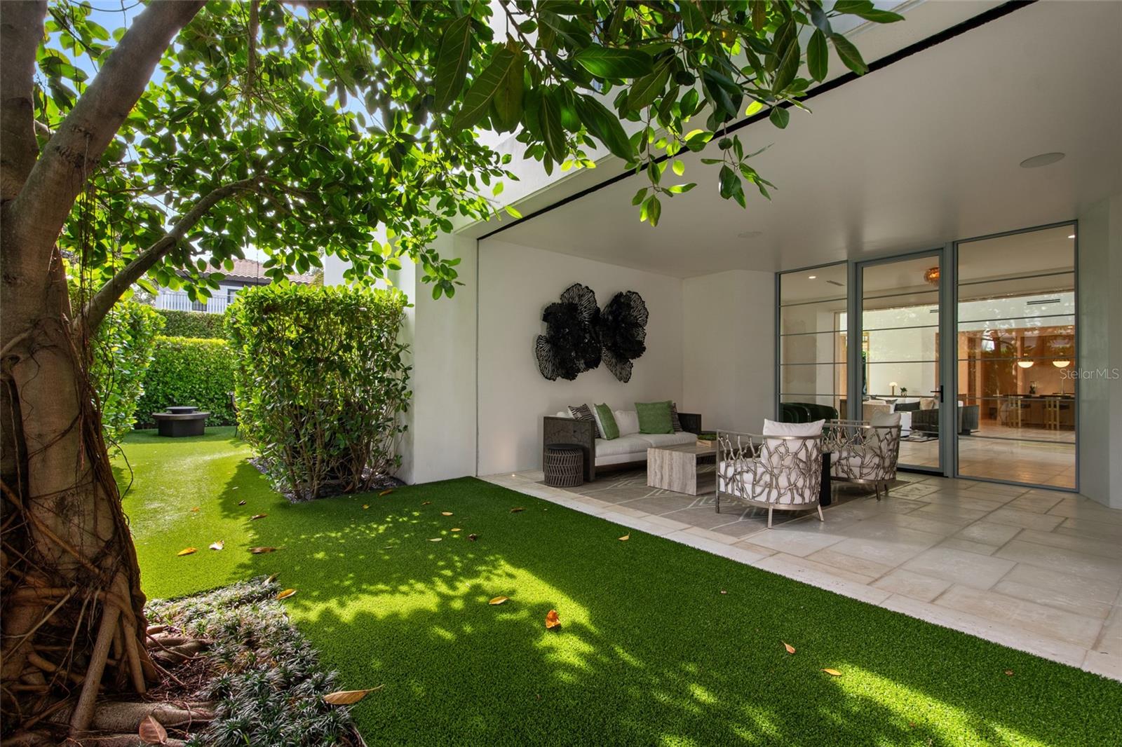 O6330736 Property Photo