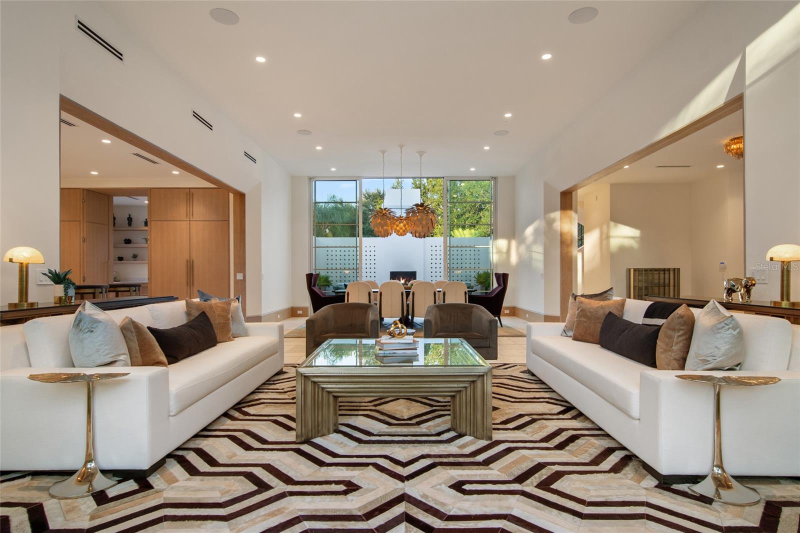 O6330736 Property Photo