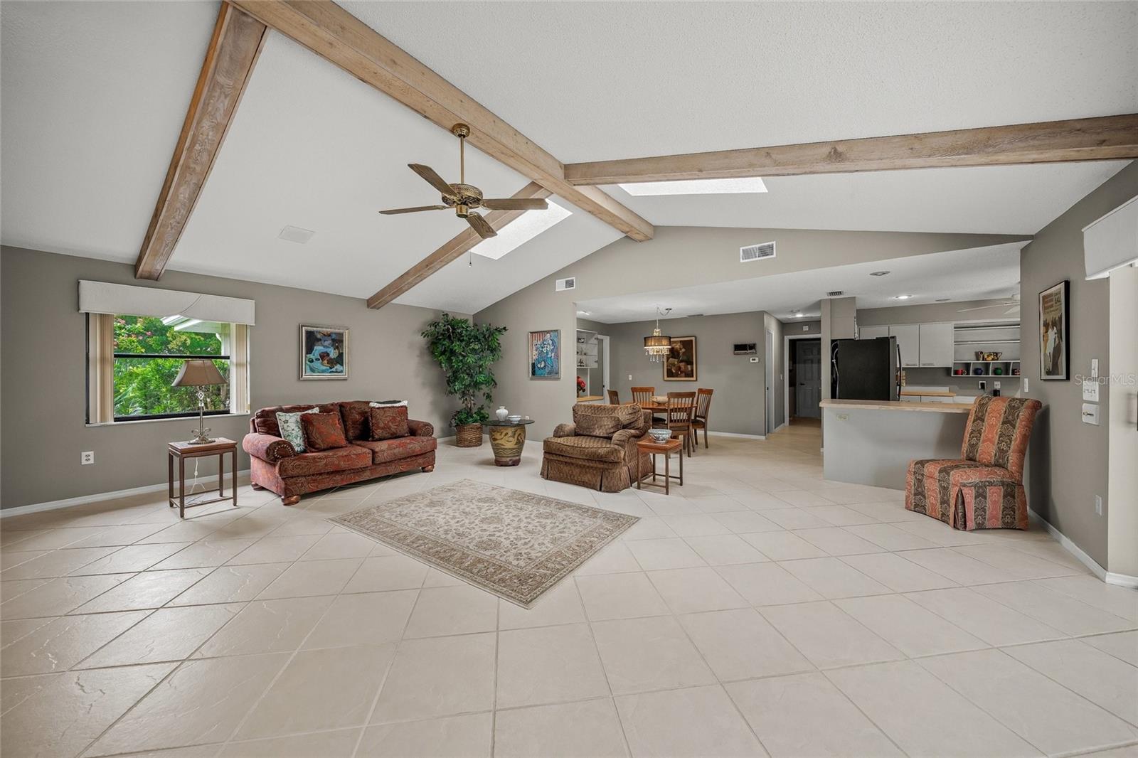 A4660180 Property Photo