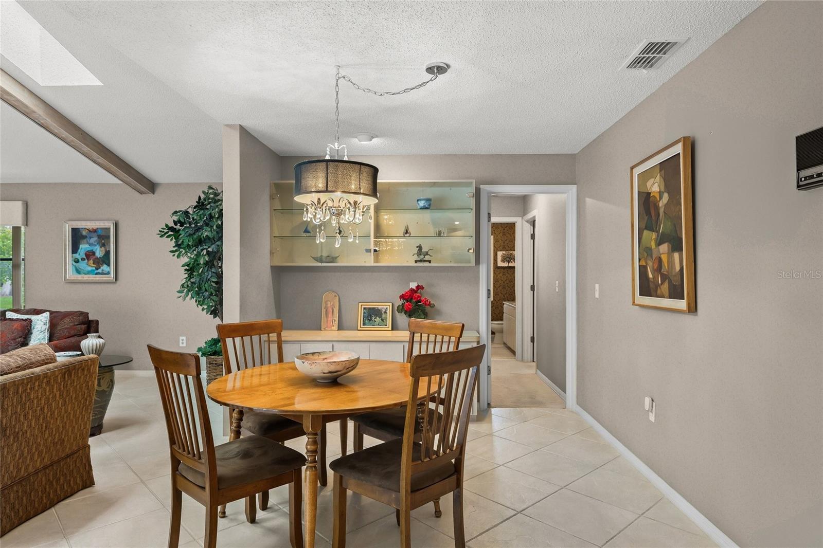 A4660180 Property Photo
