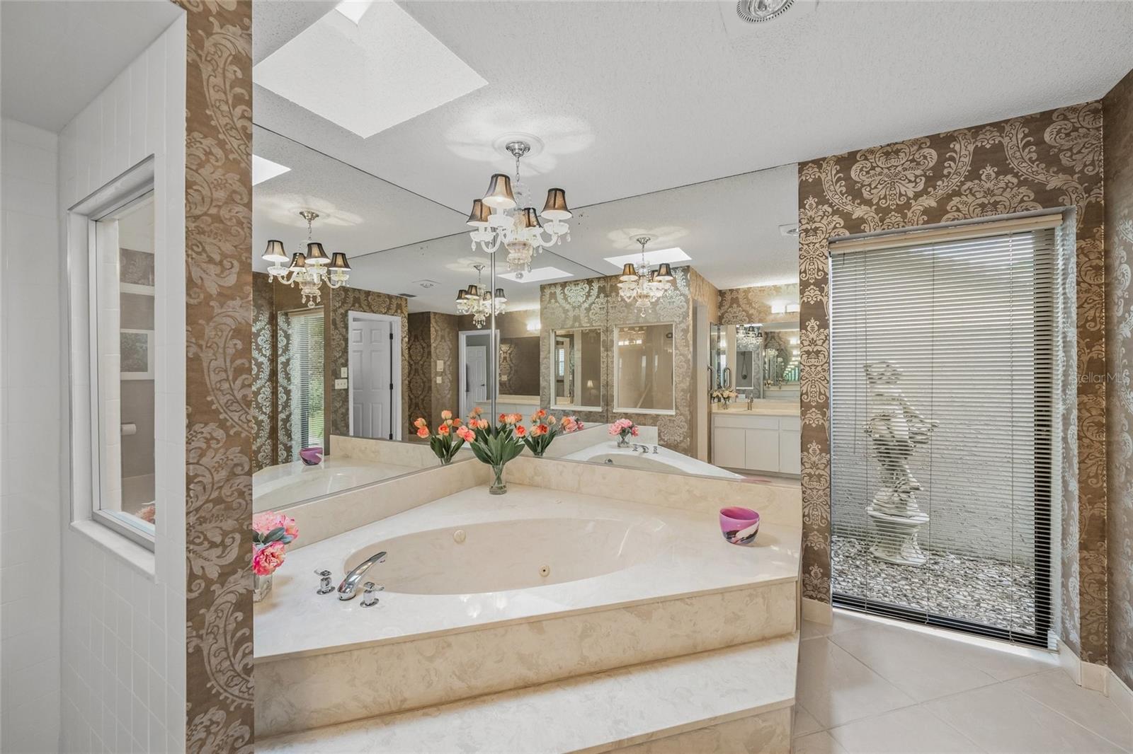 A4660180 Property Photo
