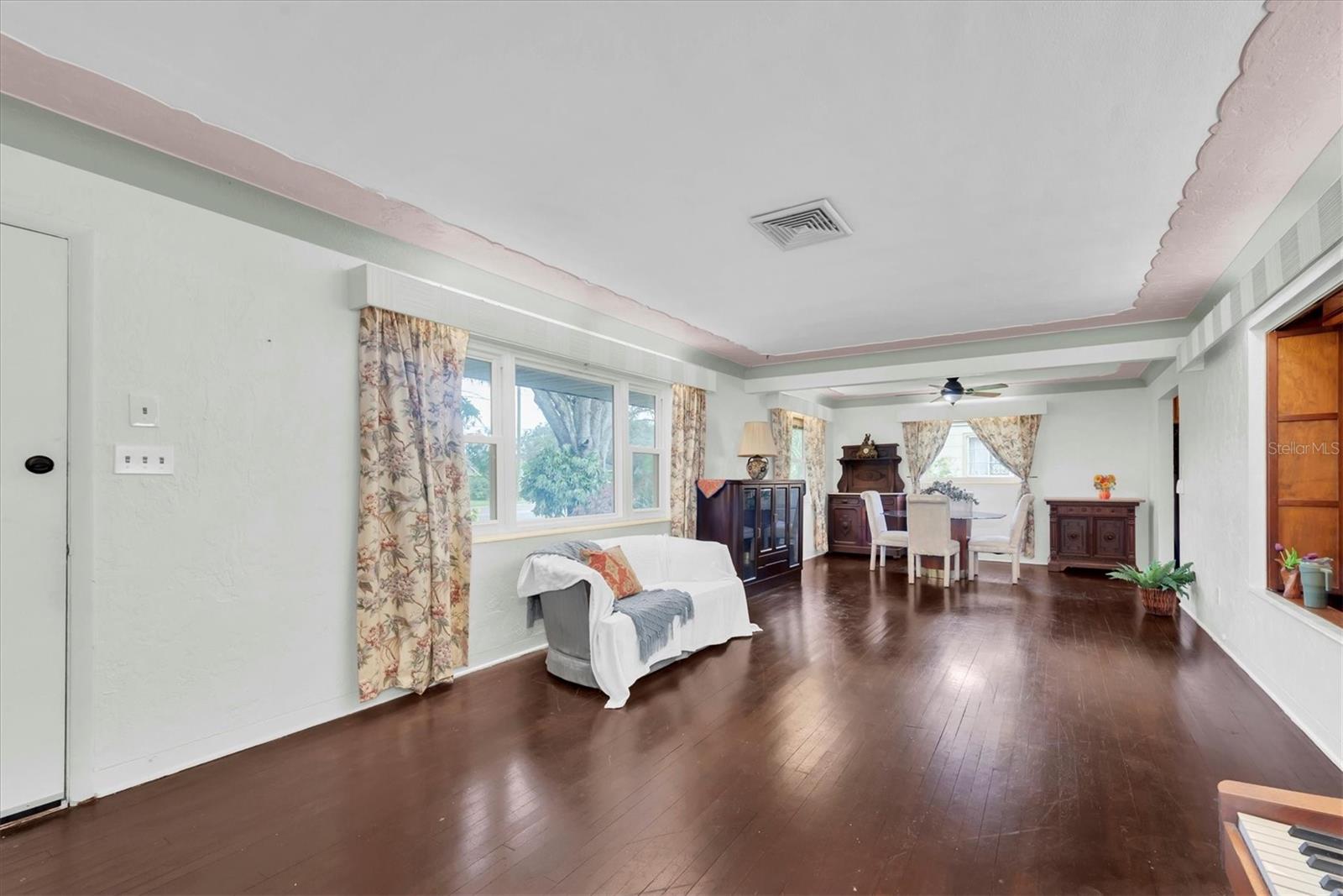 125 49TH ST N, ST PETERSBURG, FL, 33710