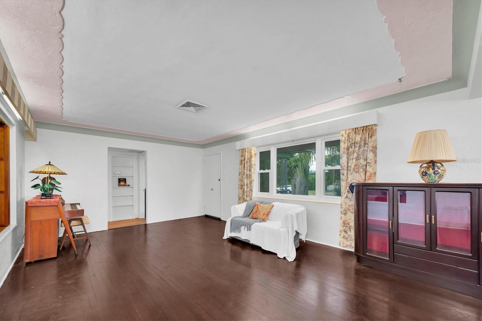 125 49TH ST N, ST PETERSBURG, FL, 33710