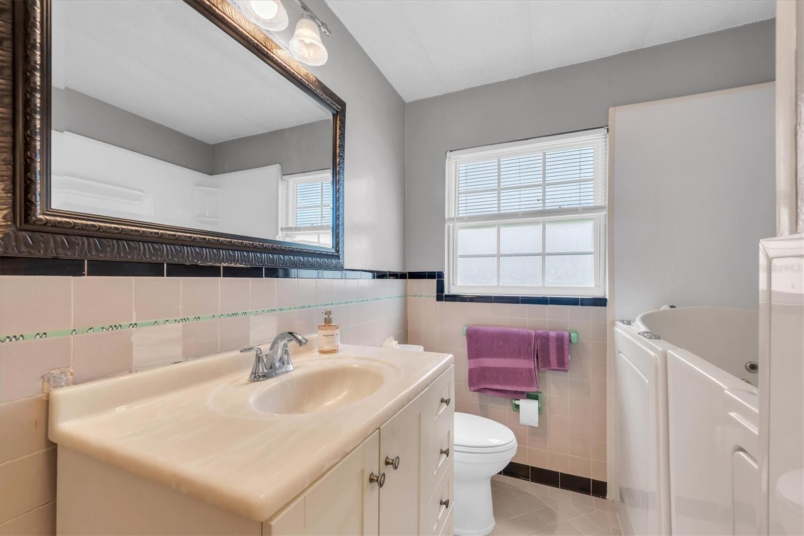 125 49TH ST N, ST PETERSBURG, FL, 33710