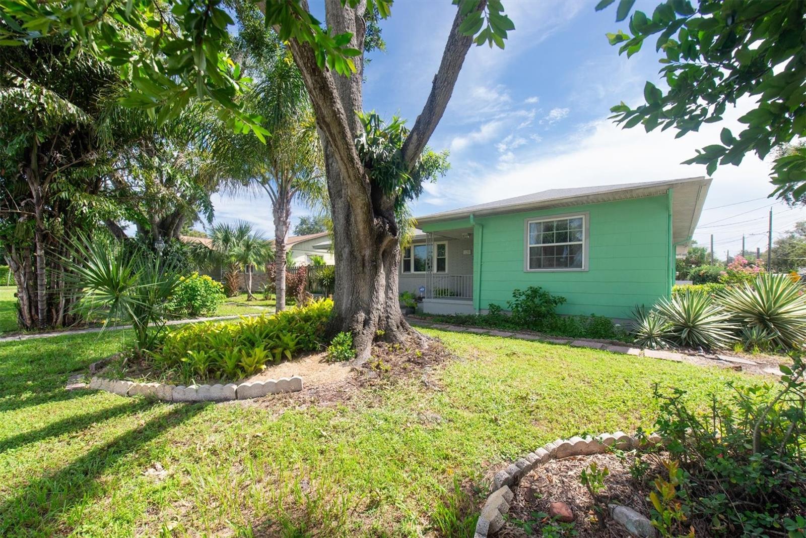 125 49TH ST N, ST PETERSBURG, FL, 33710