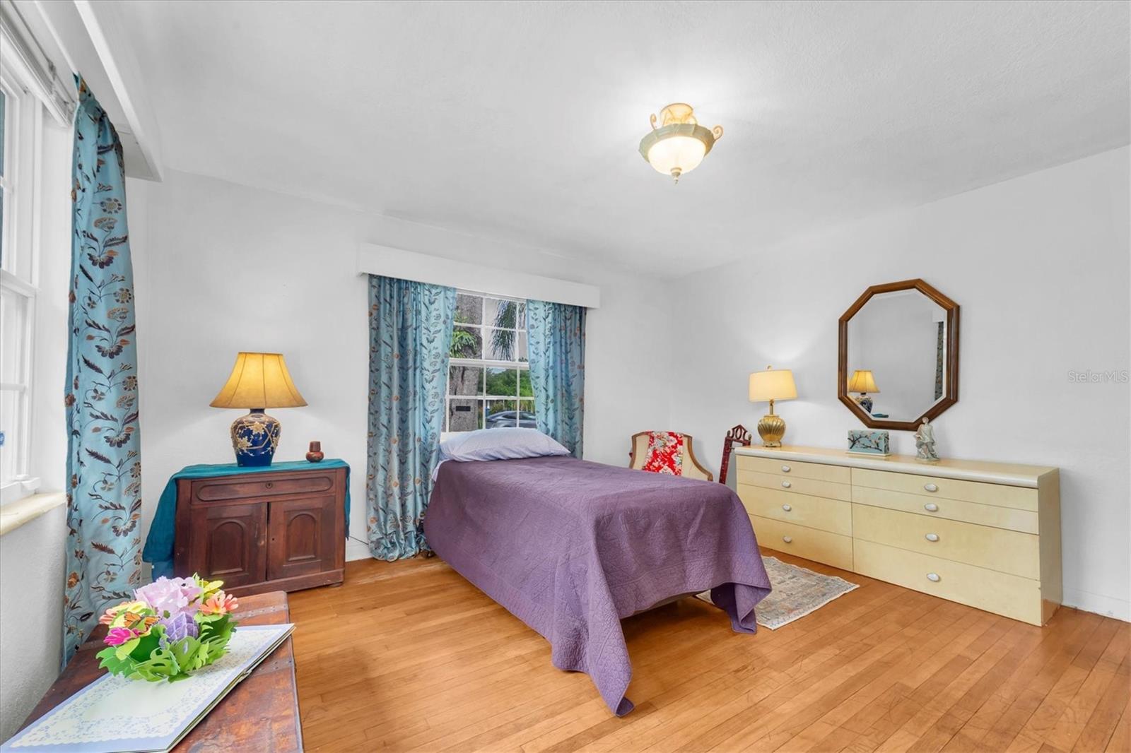 125 49TH ST N, ST PETERSBURG, FL, 33710