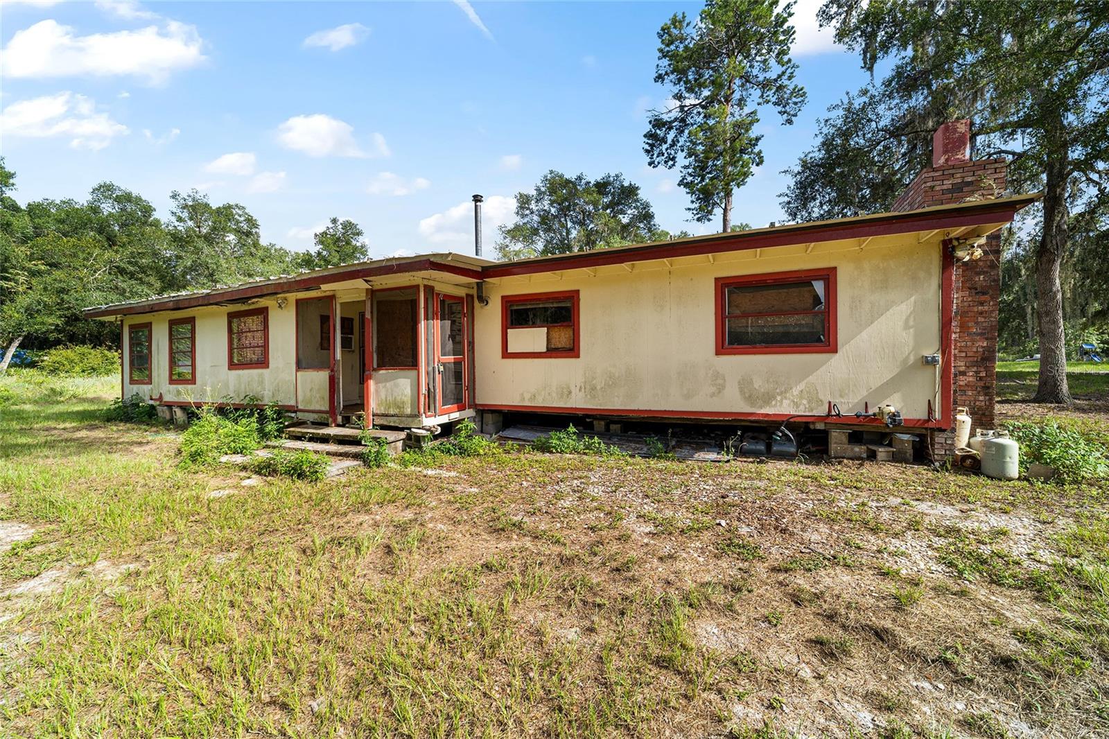 W7877658 Property Photo