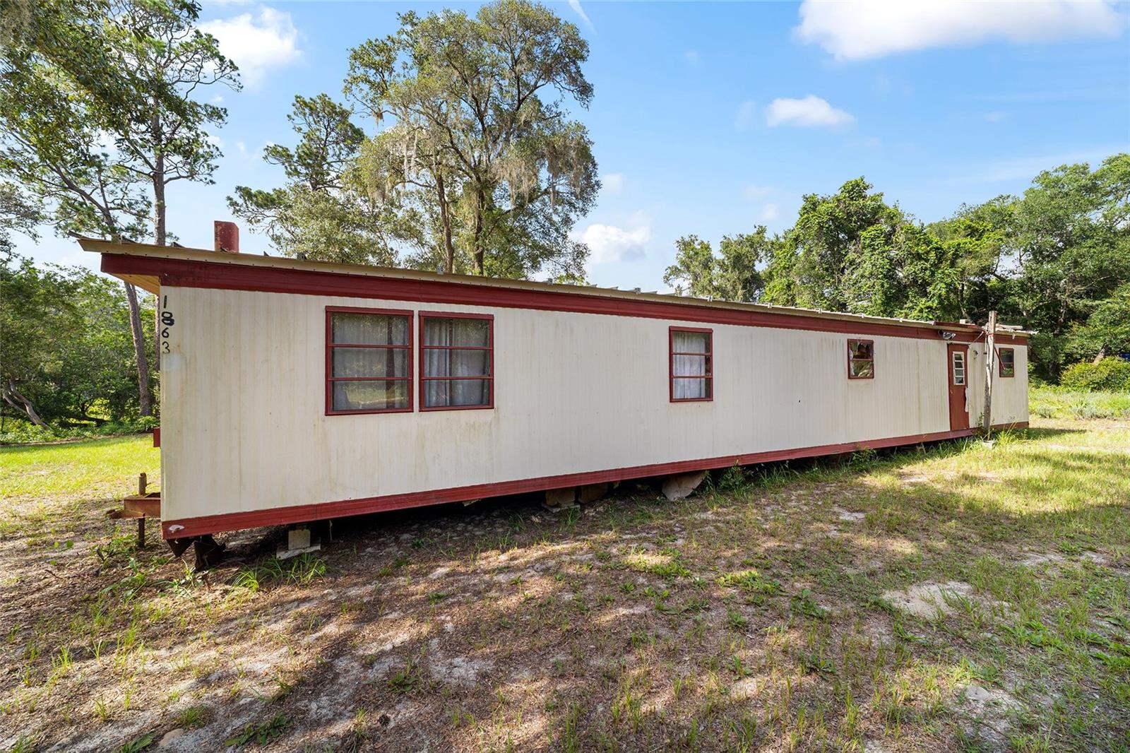 W7877658 Property Photo