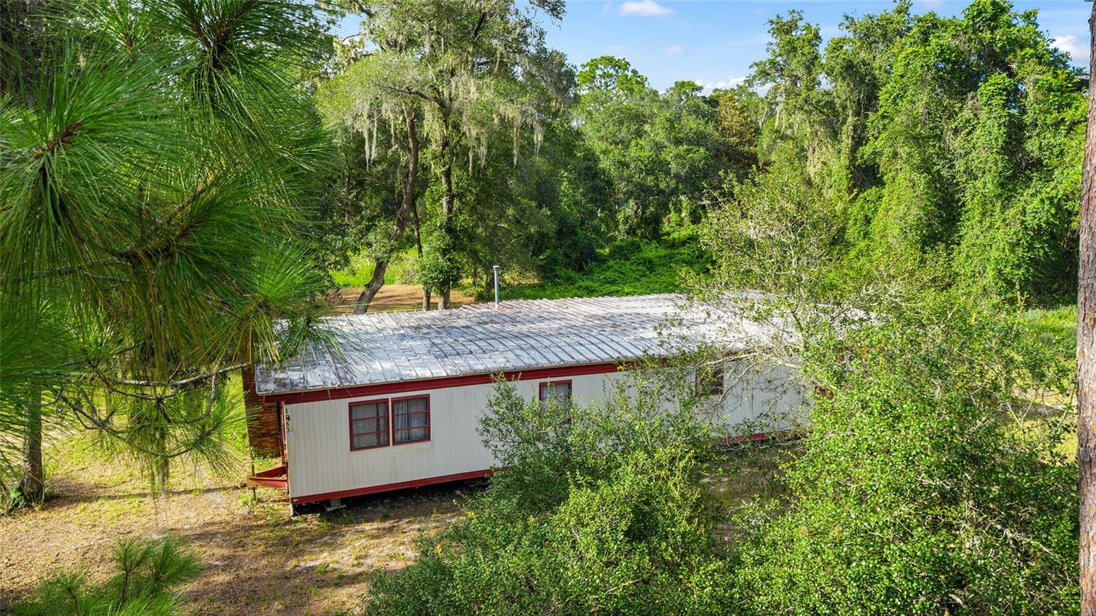 W7877658 Property Photo