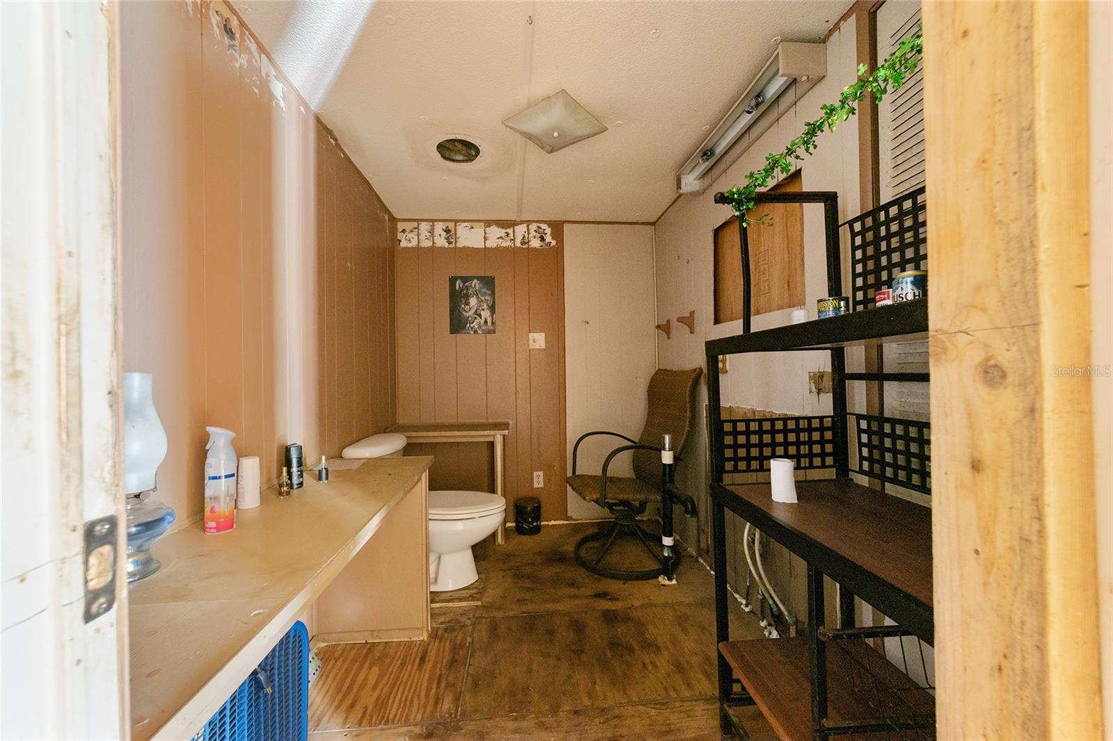 W7877658 Property Photo