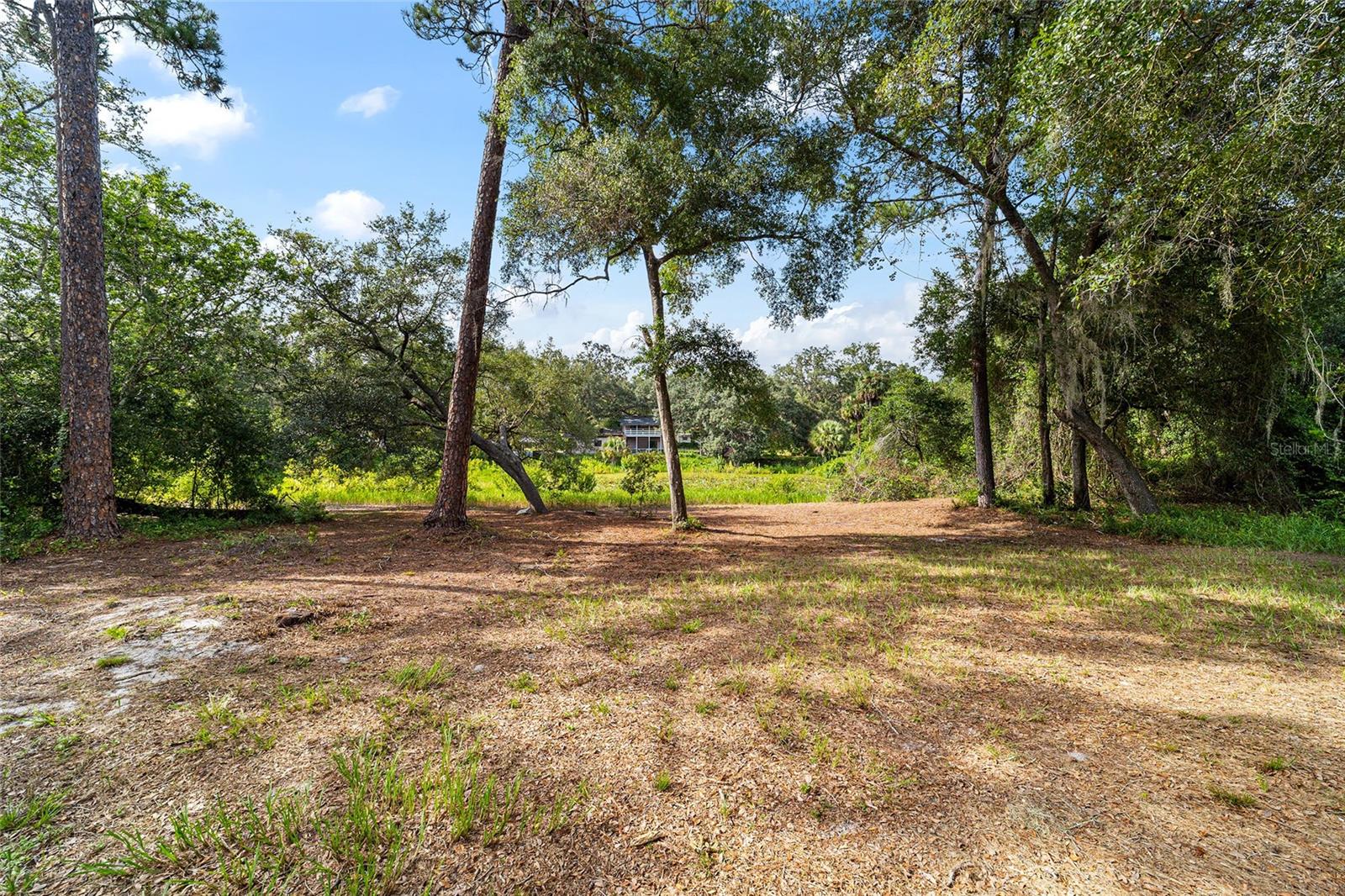 W7877658 Property Photo