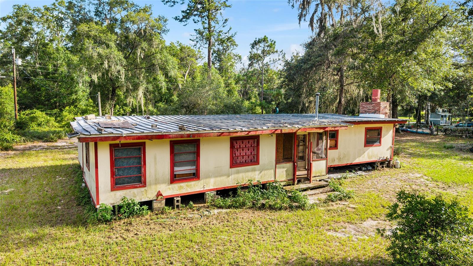 W7877658 Property Photo