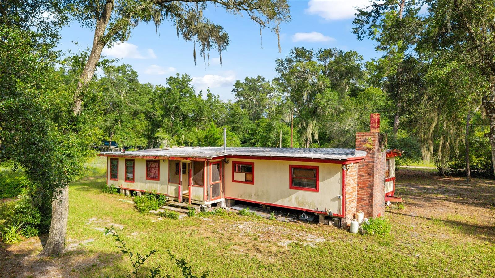 W7877658 Property Photo