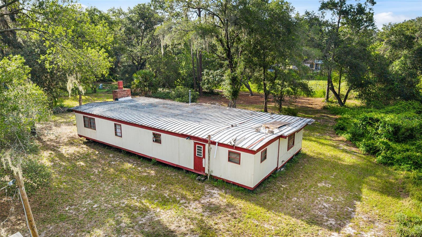 W7877658 Property Photo