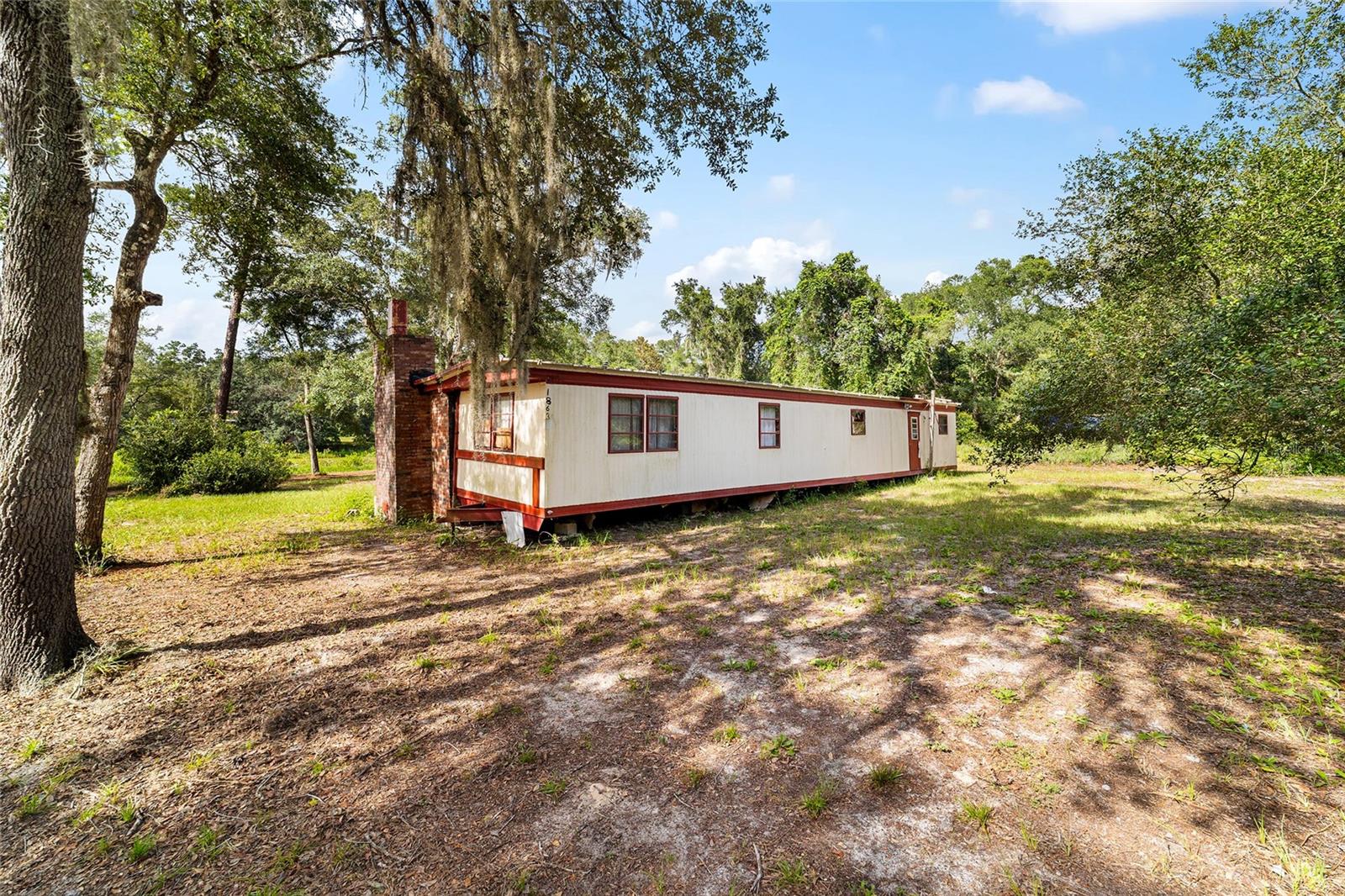 W7877658 Property Photo