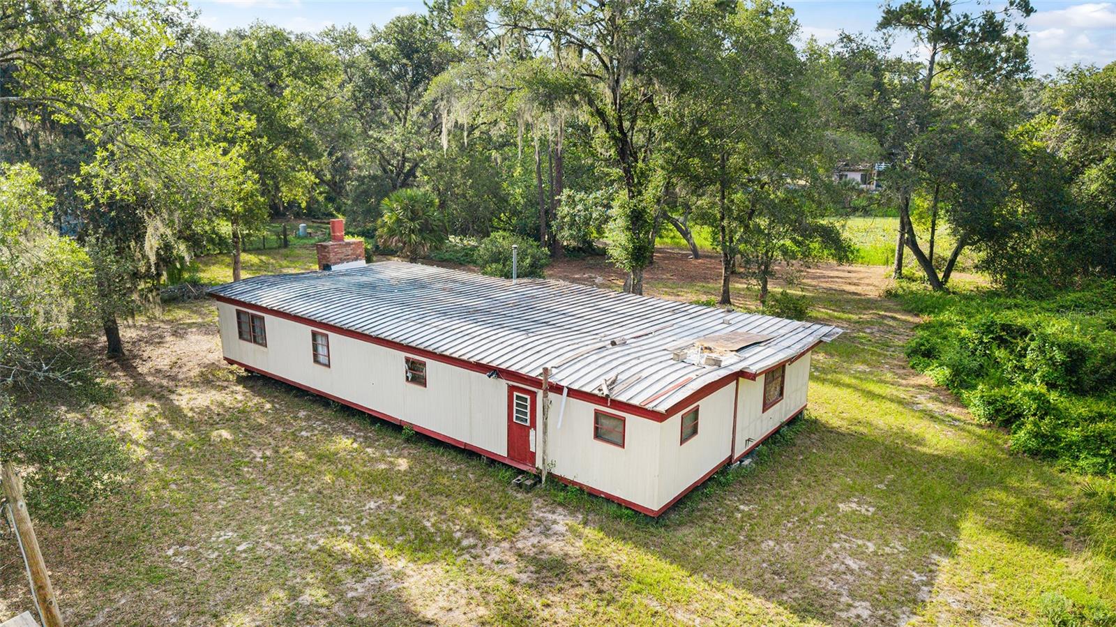 W7877658 Property Photo