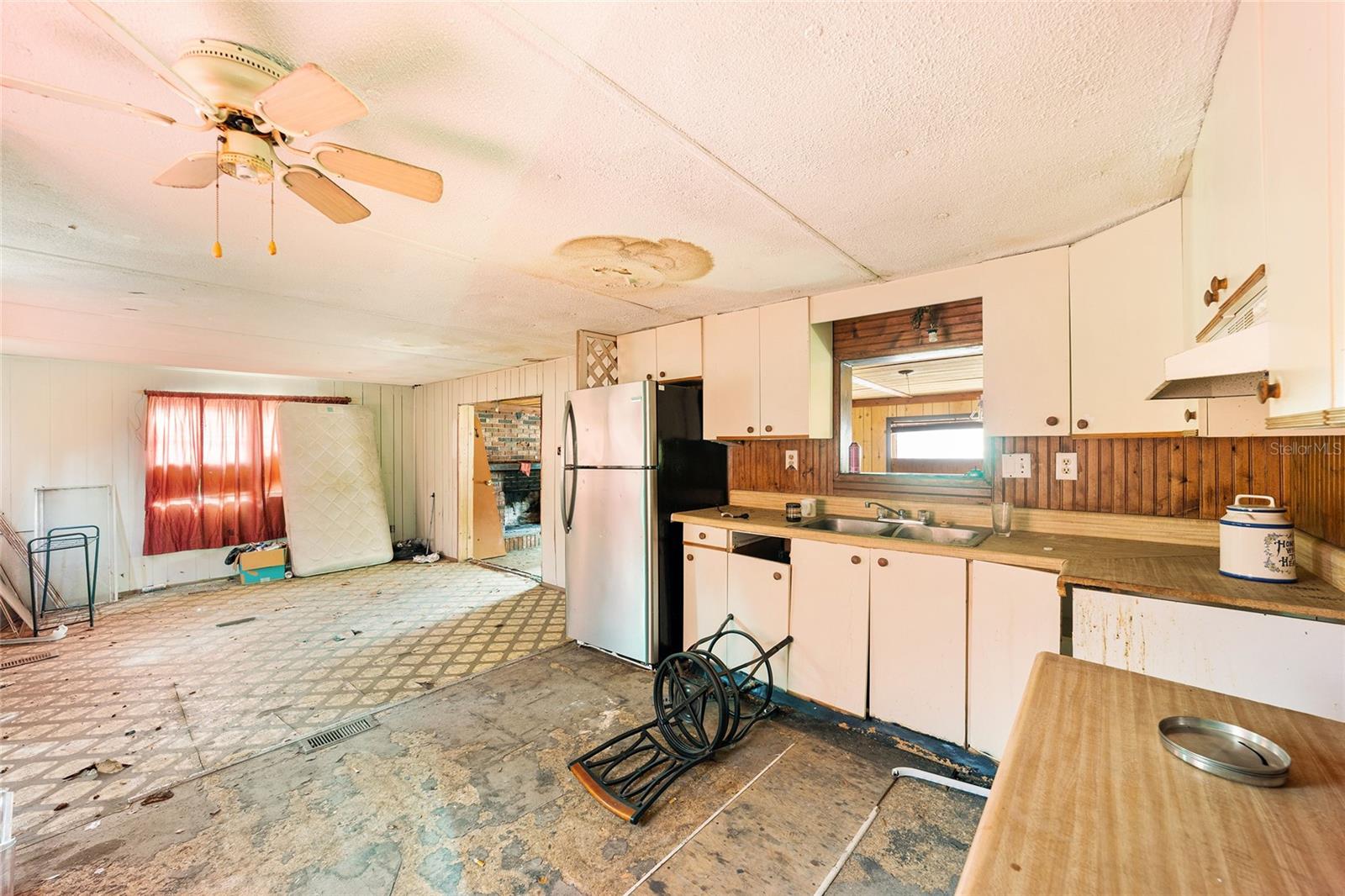 W7877658 Property Photo