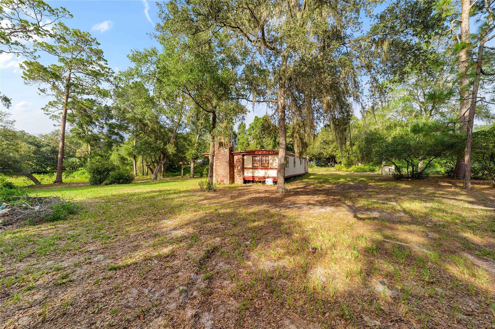 W7877658 Property Photo