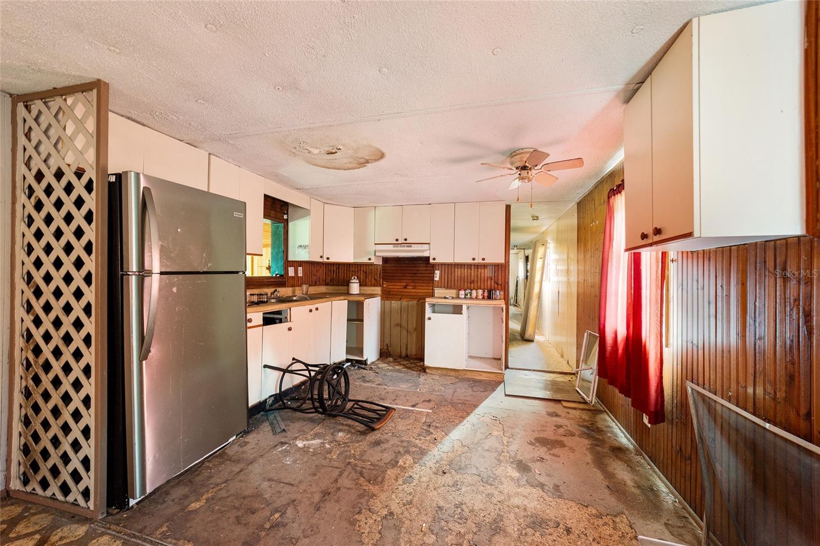 W7877658 Property Photo