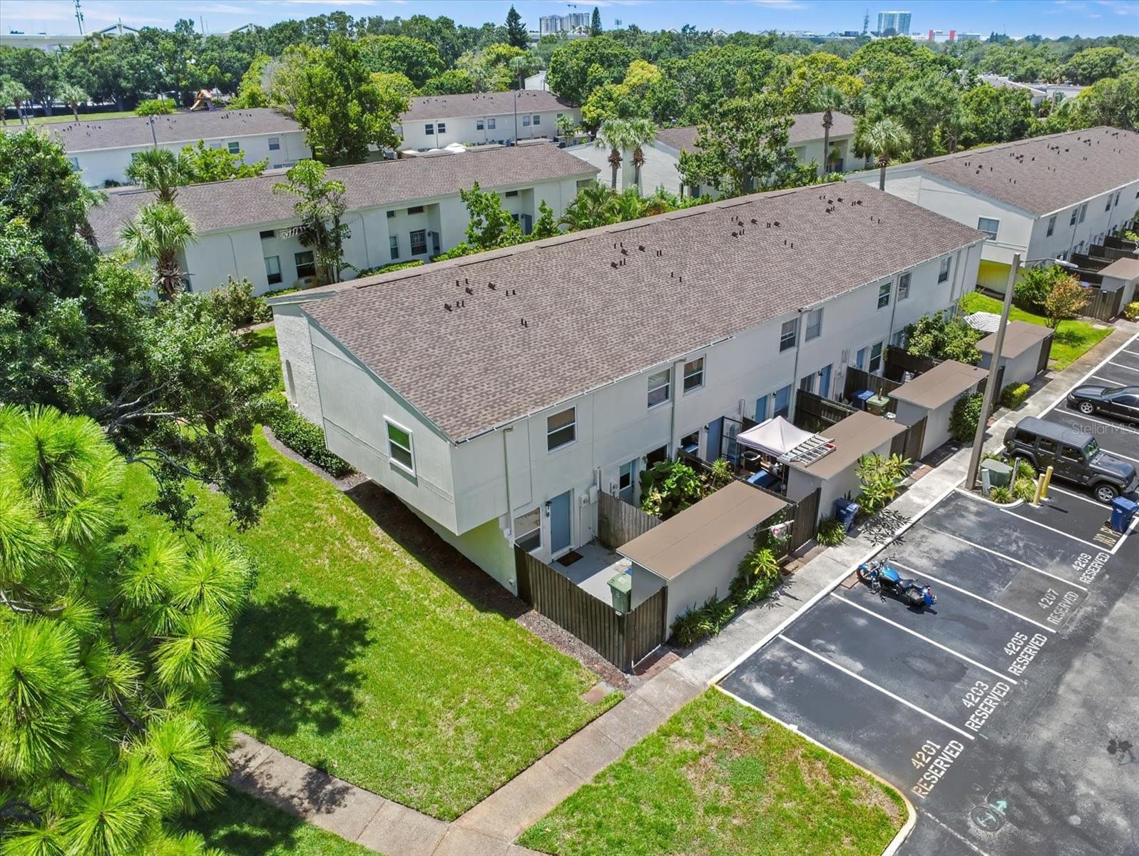 4201 LA PALMA CT, TAMPA, FL, 33611