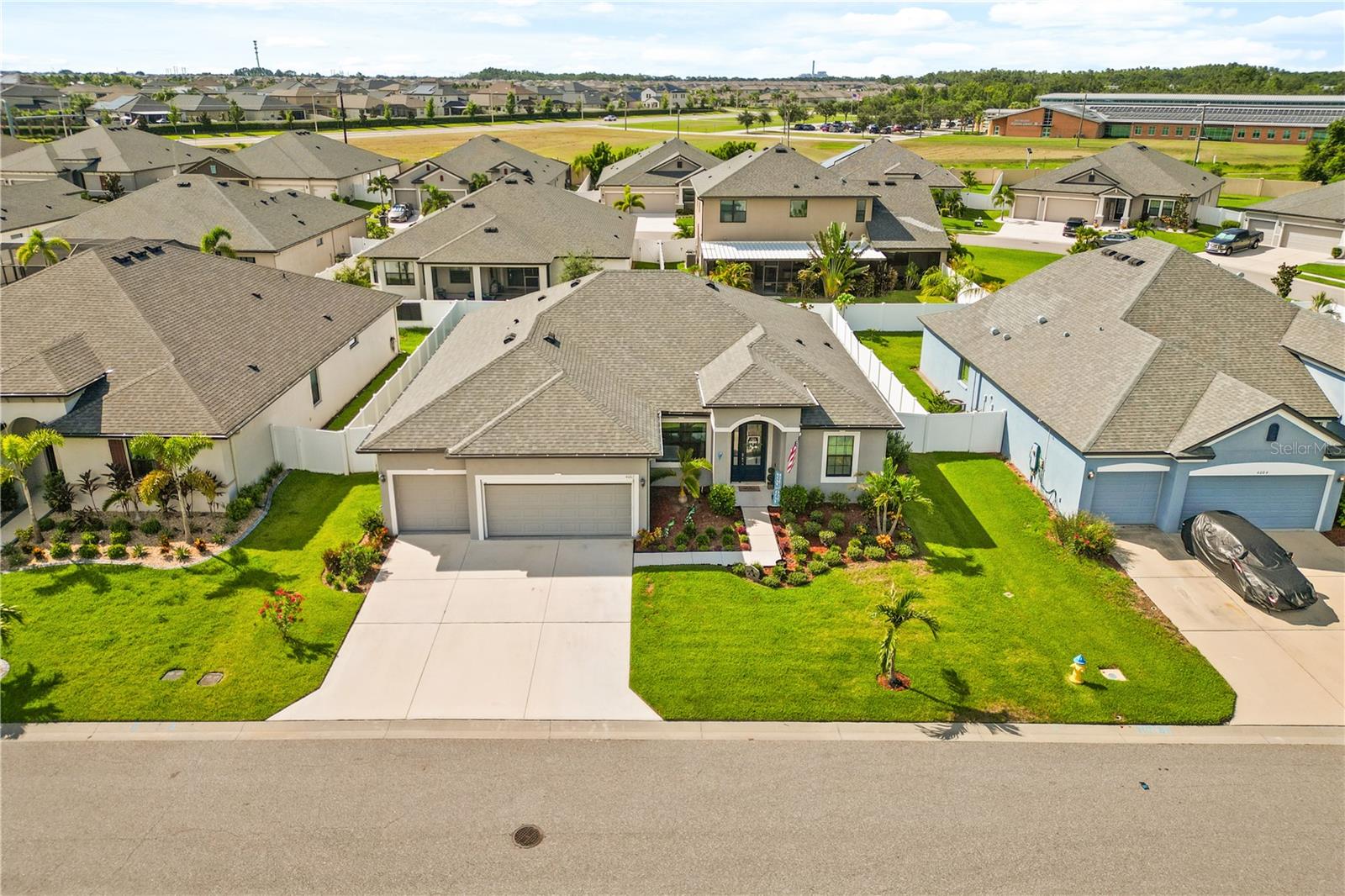 O6330832